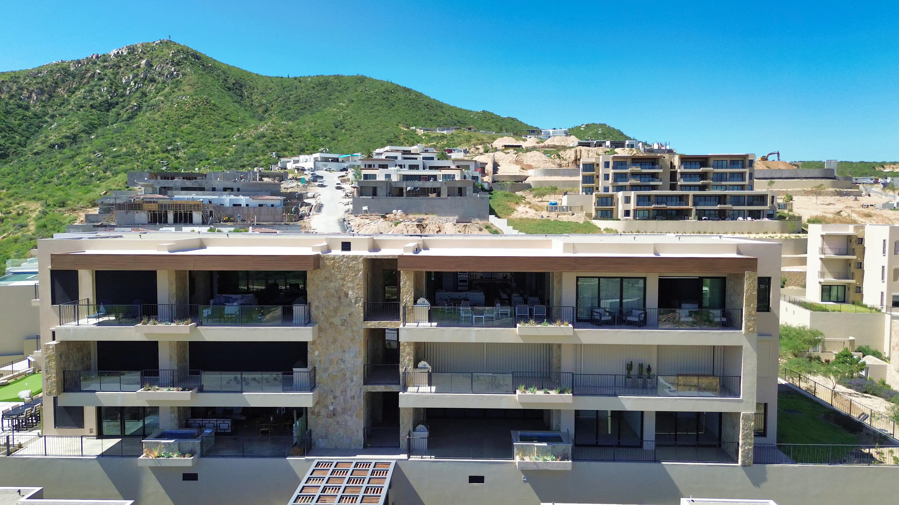 4 bedroom Turnkey Luxury Residence Condo, Alvar Front Row Ocean View PH