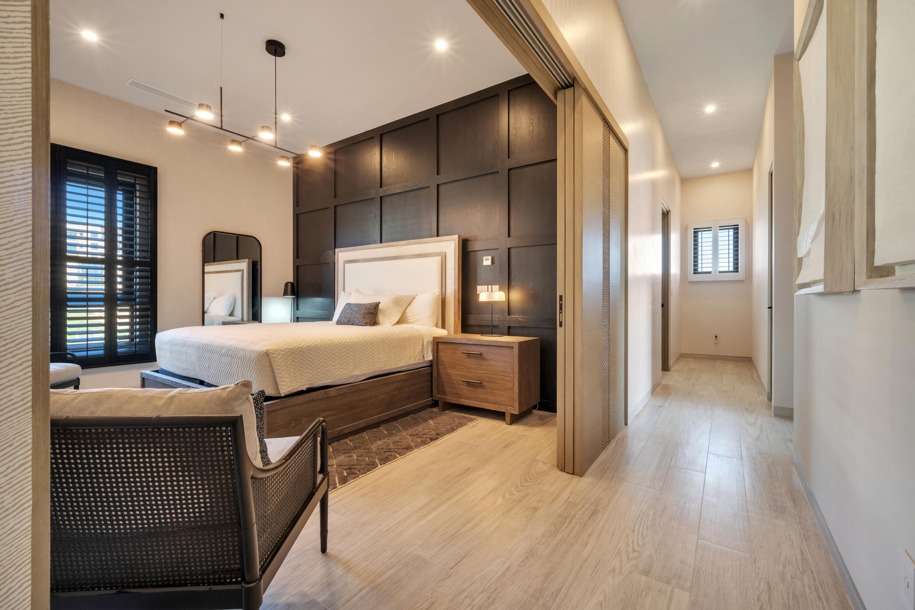 4 bedroom Turnkey Luxury Residence Condo, Alvar Front Row Ocean View PH