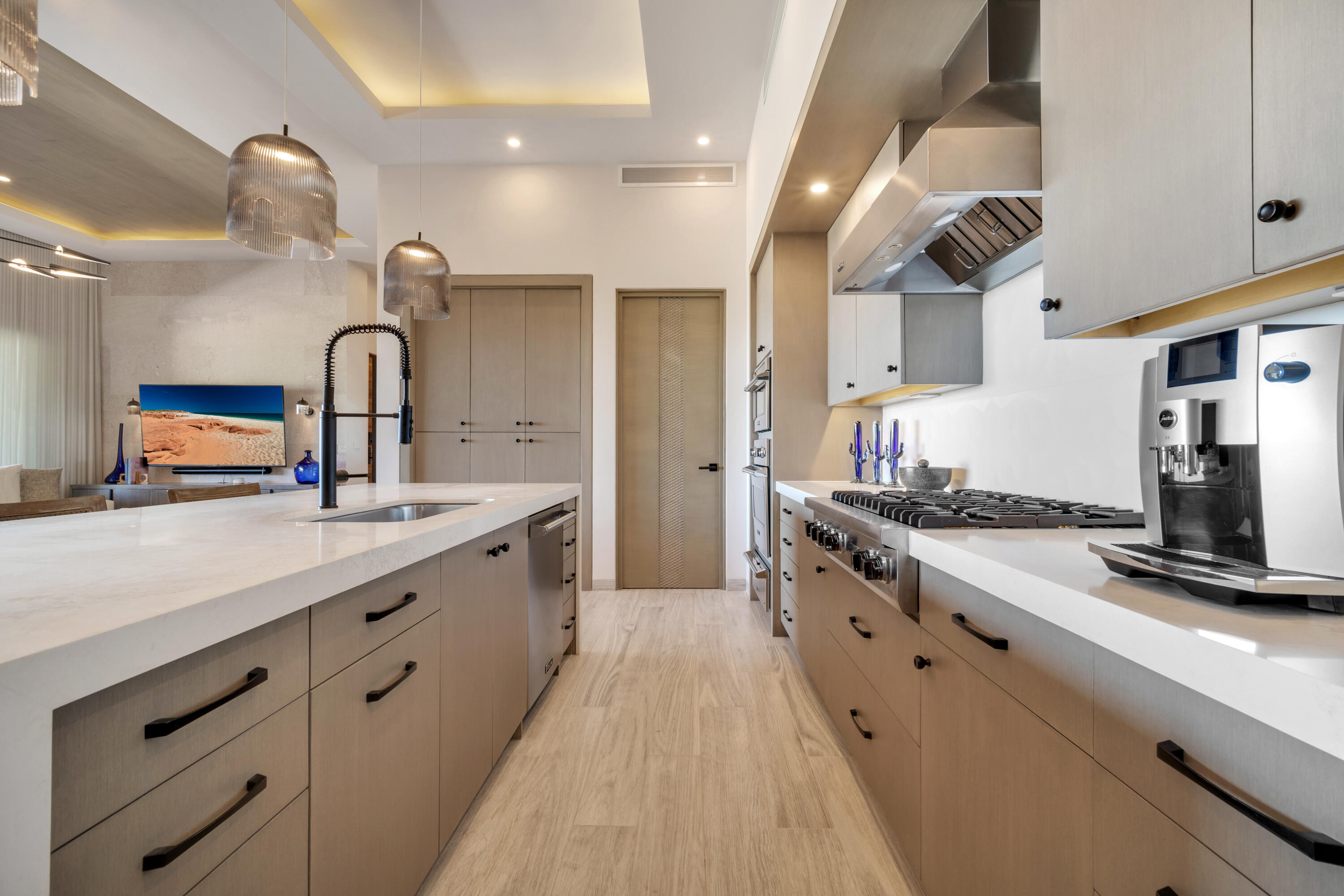 4 bedroom Turnkey Luxury Residence Condo, Alvar Front Row Ocean View PH