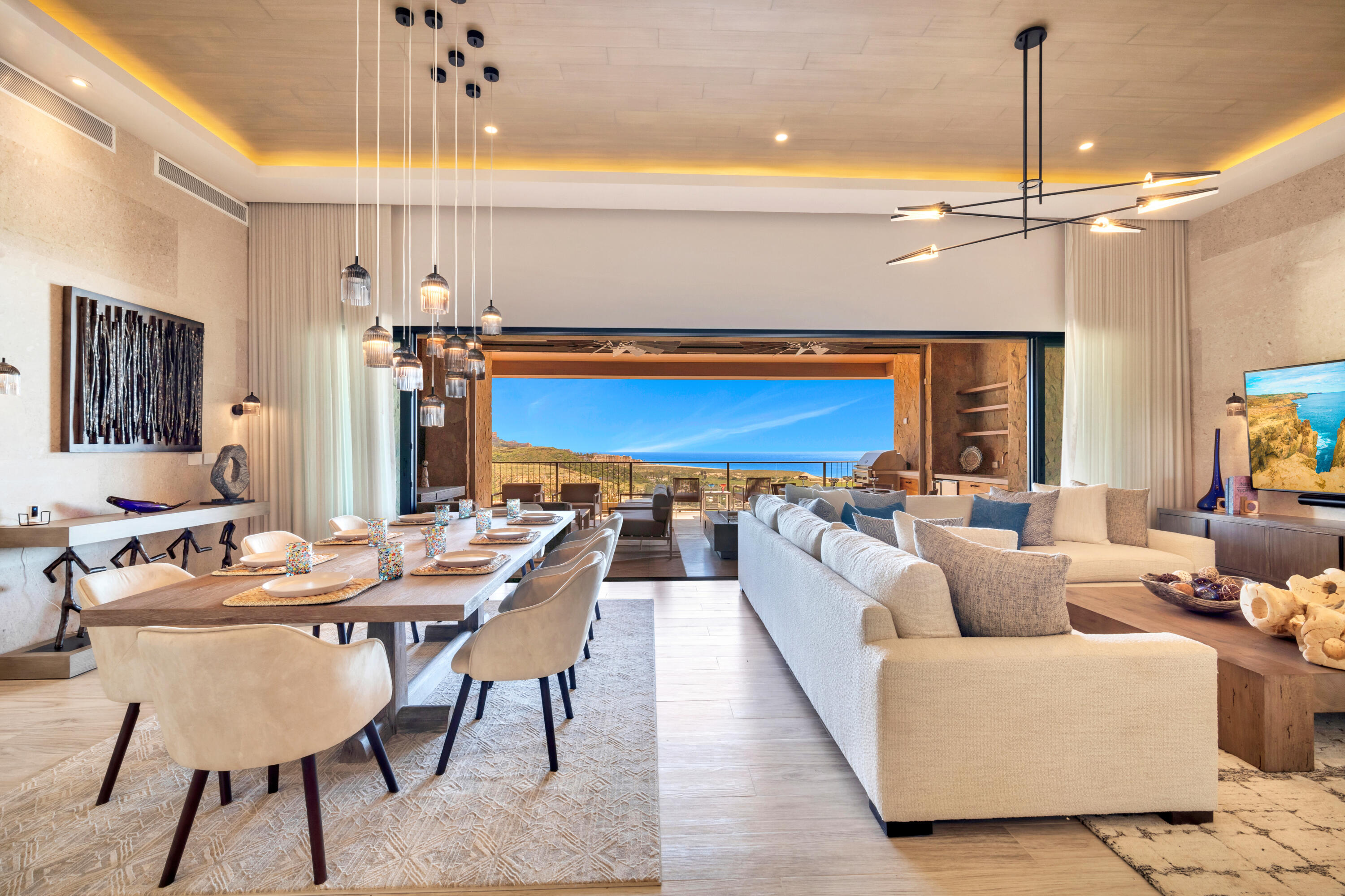 4 bedroom Turnkey Luxury Residence Condo, Alvar Front Row Ocean View PH