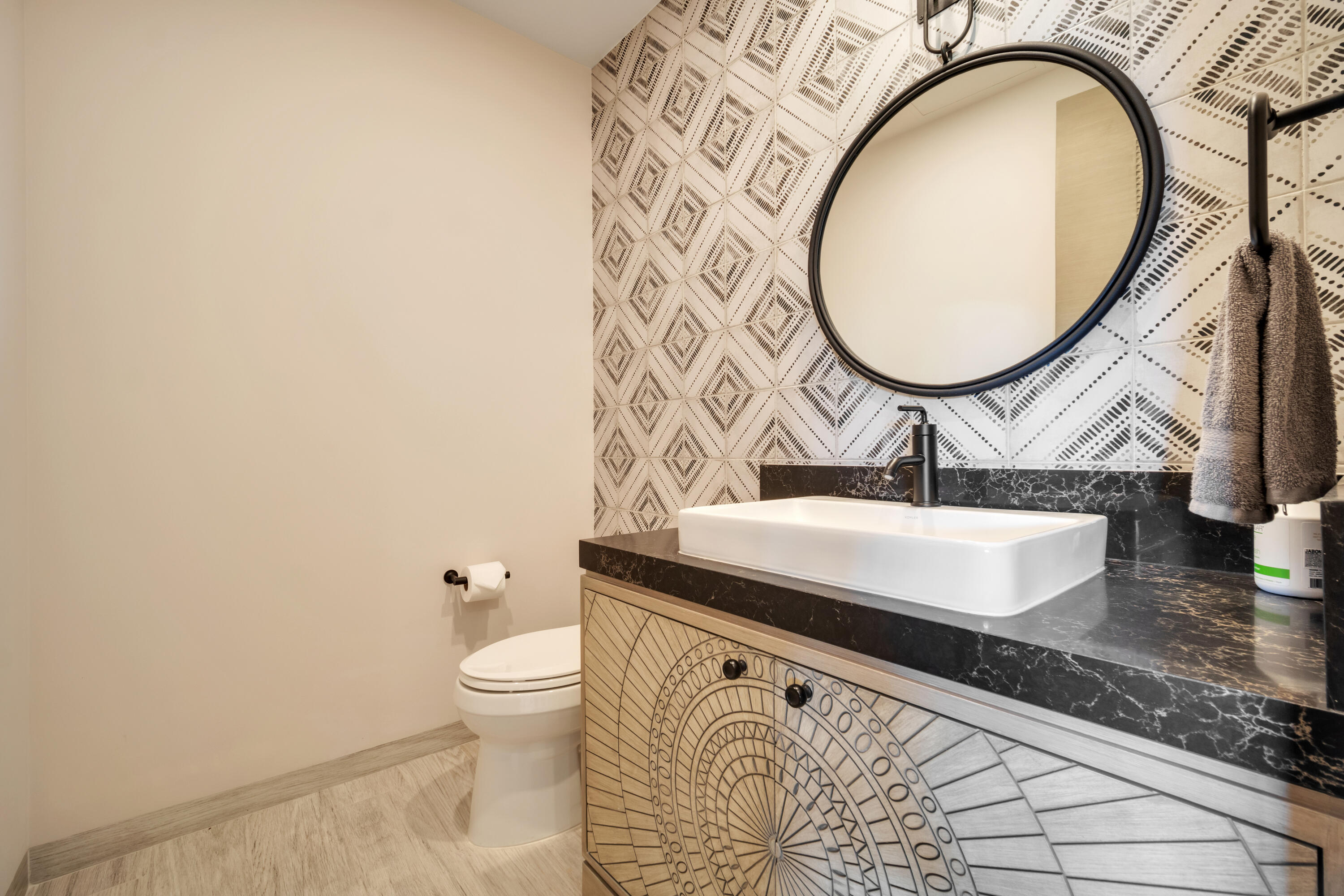 4 bedroom Turnkey Luxury Residence Condo, Alvar Front Row Ocean View PH