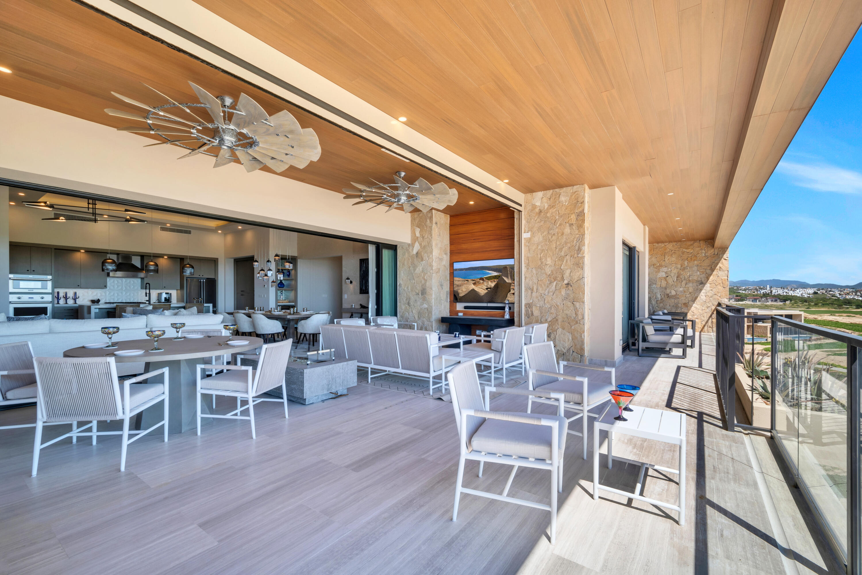 4 bedroom Turnkey Luxury Residence Condo, Alvar Front Row Ocean View PH