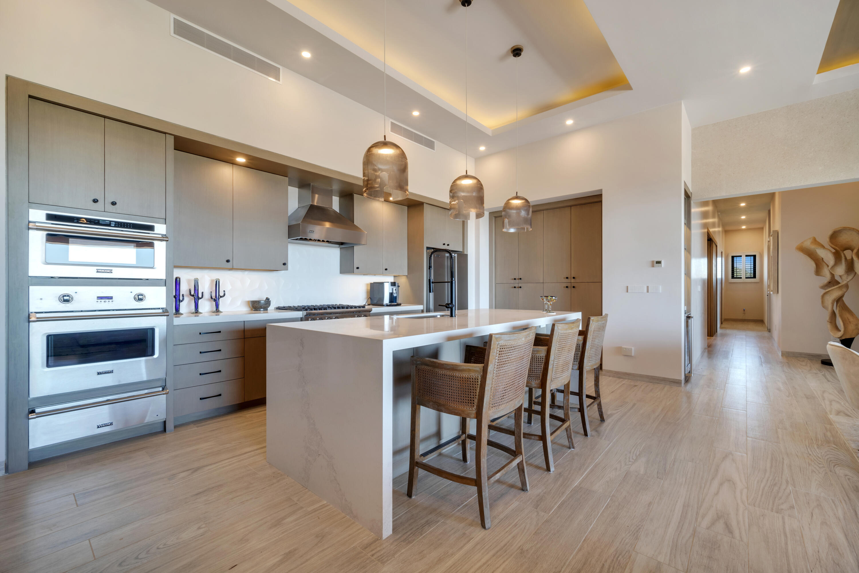4 bedroom Turnkey Luxury Residence Condo, Alvar Front Row Ocean View PH