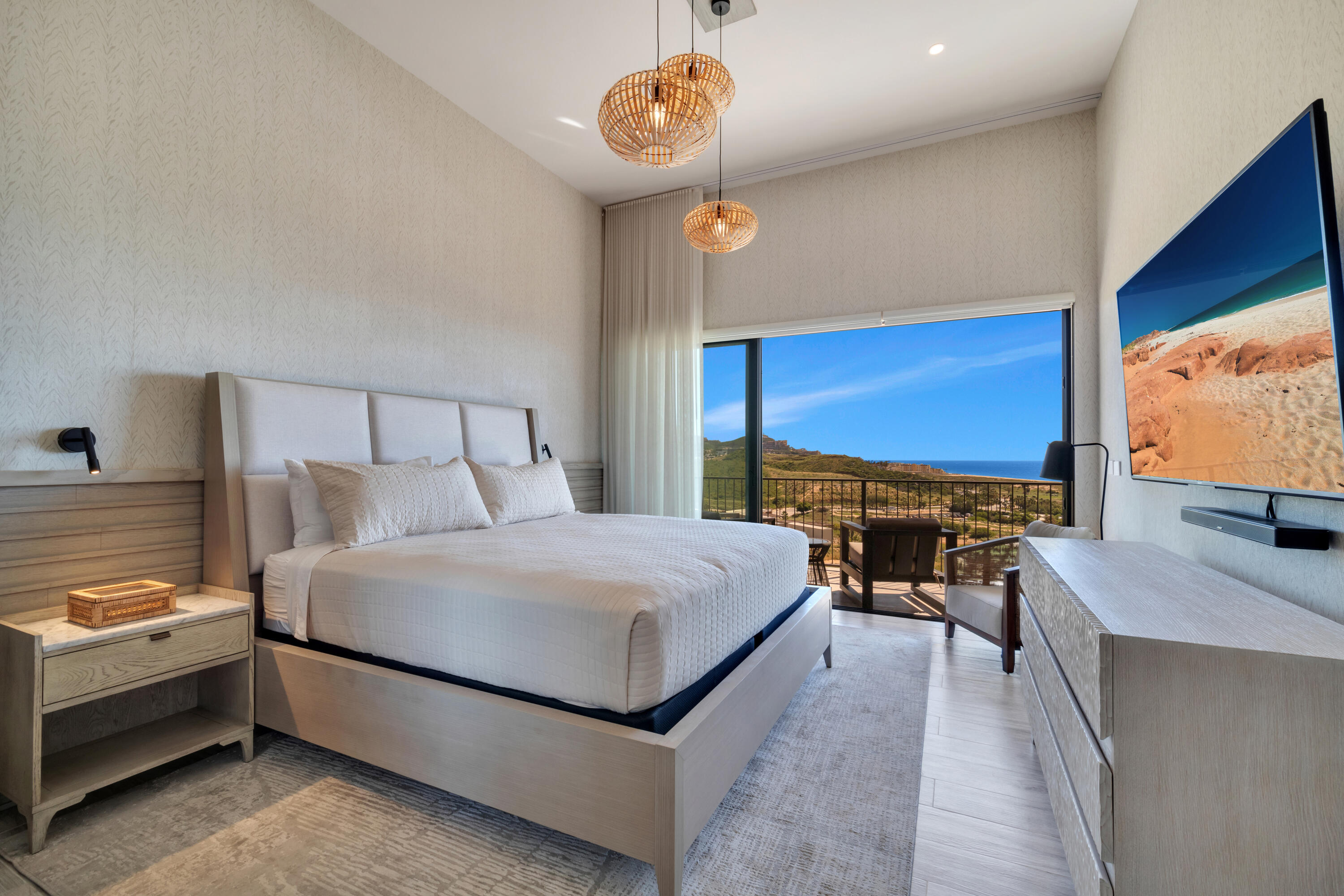 4 bedroom Turnkey Luxury Residence Condo, Alvar Front Row Ocean View PH