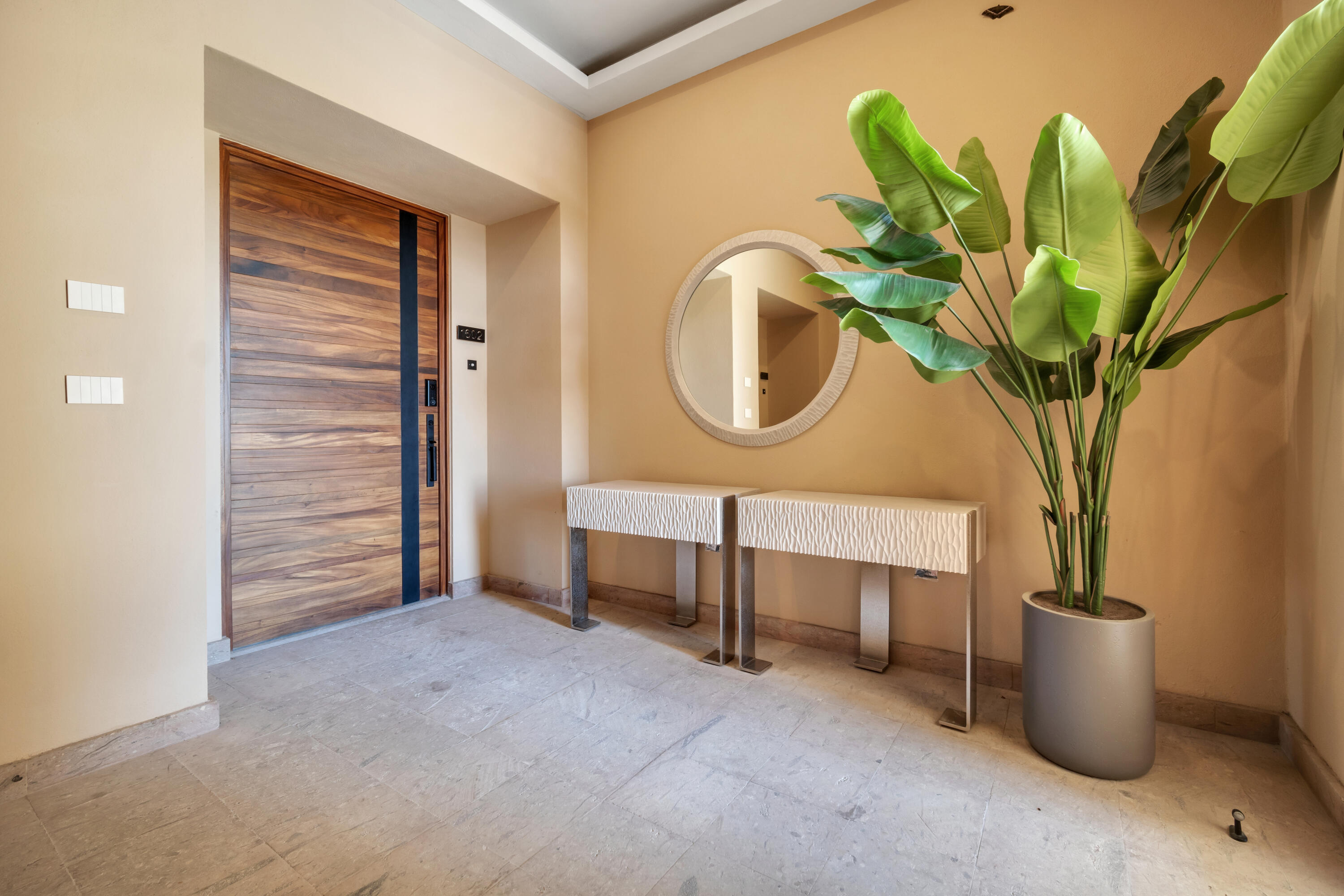 4 bedroom Turnkey Luxury Residence Condo, Alvar Front Row Ocean View PH