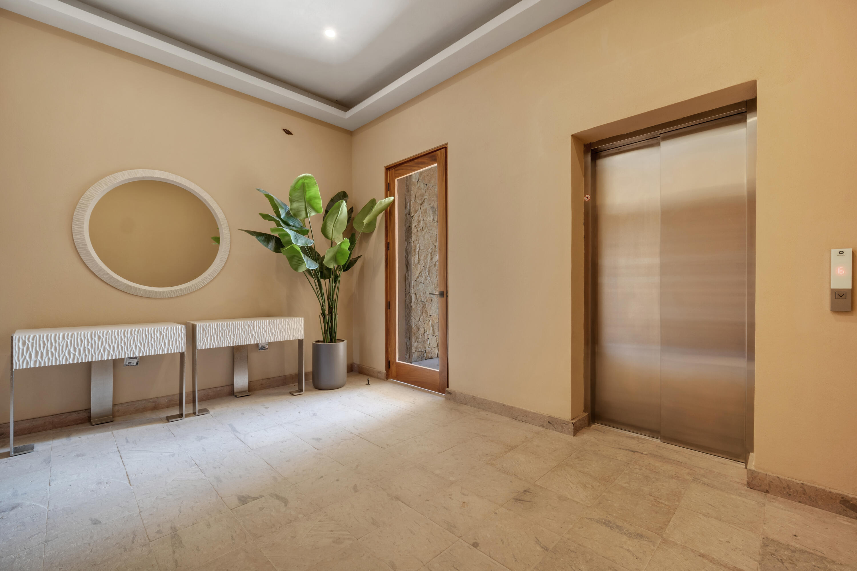 4 bedroom Turnkey Luxury Residence Condo, Alvar Front Row Ocean View PH