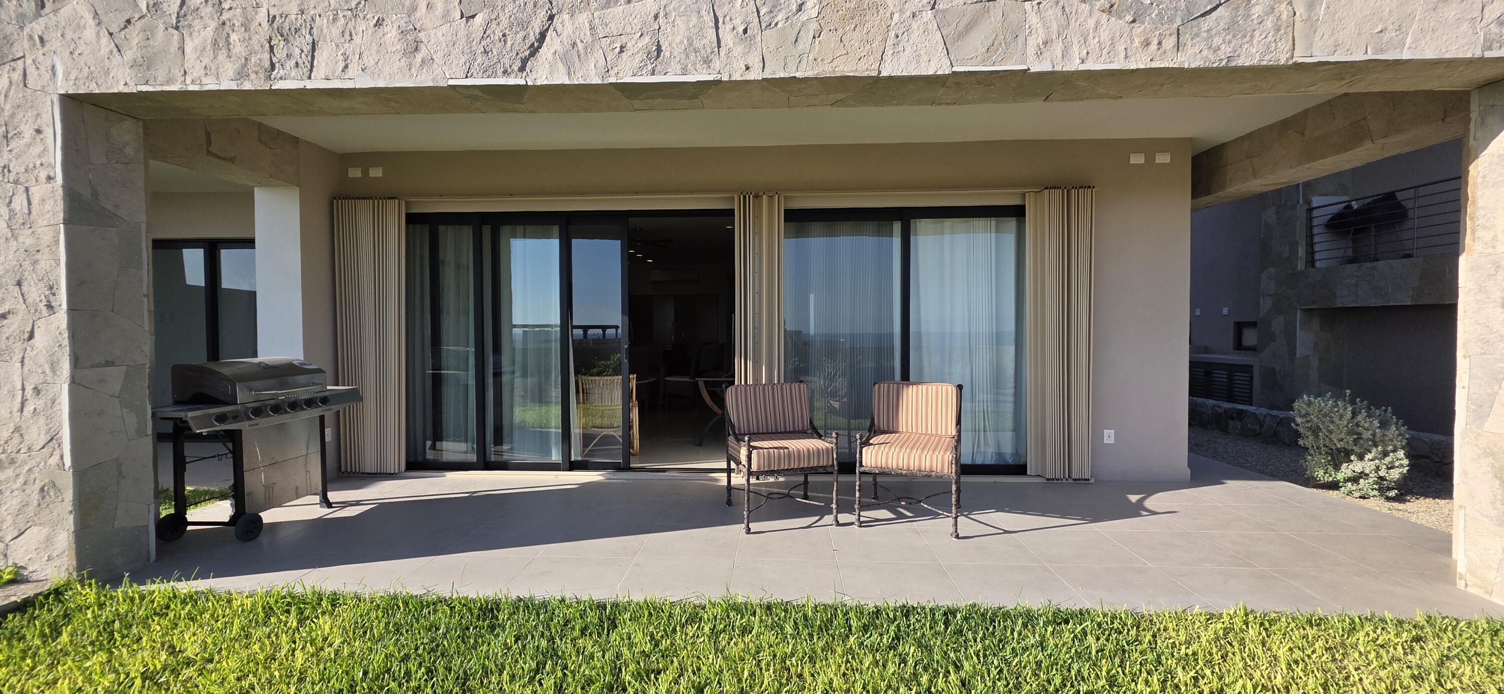 Moreli, Pentgarden Tramonti Condo