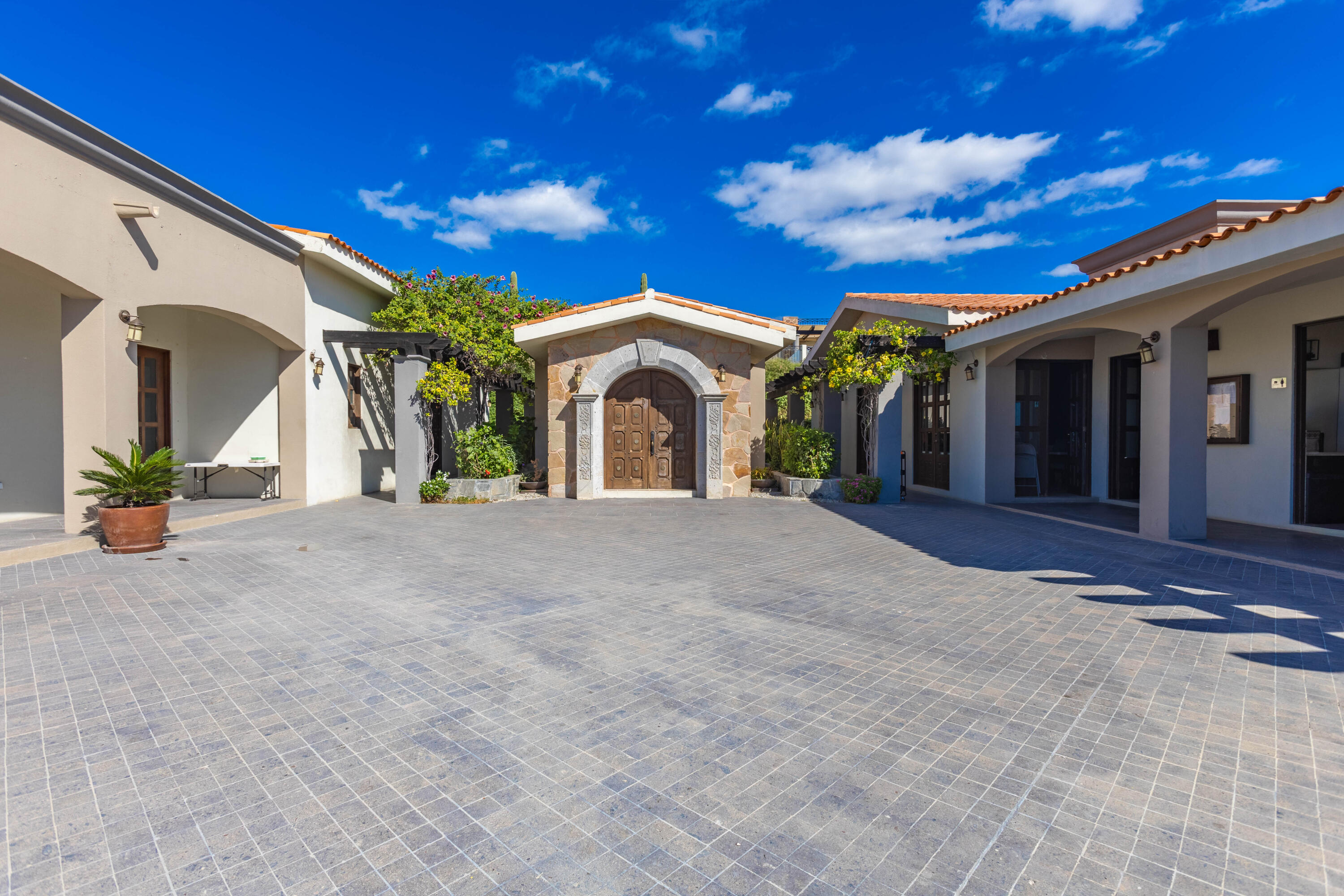 With Rooftop Ocean & City View, Single Level Corner Home