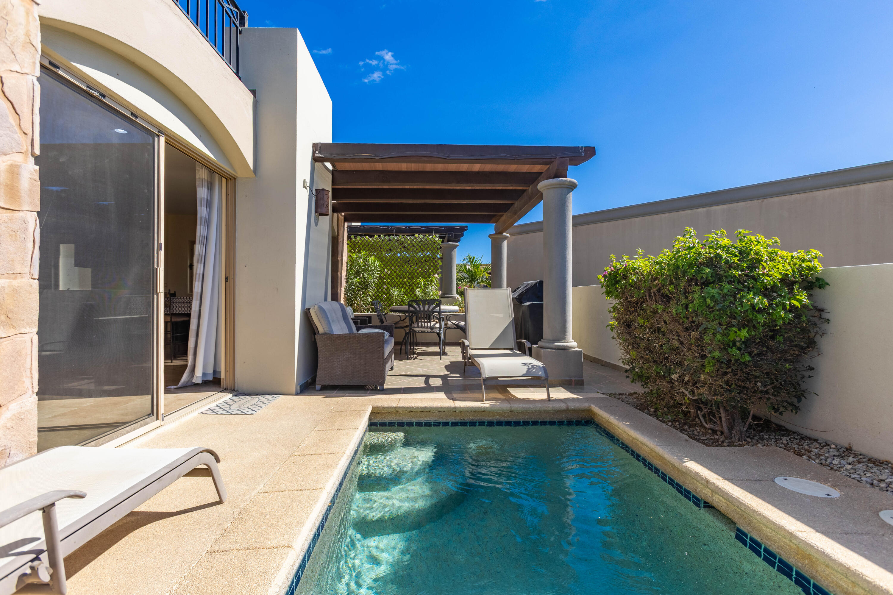 With Rooftop Ocean & City View, Single Level Corner Home