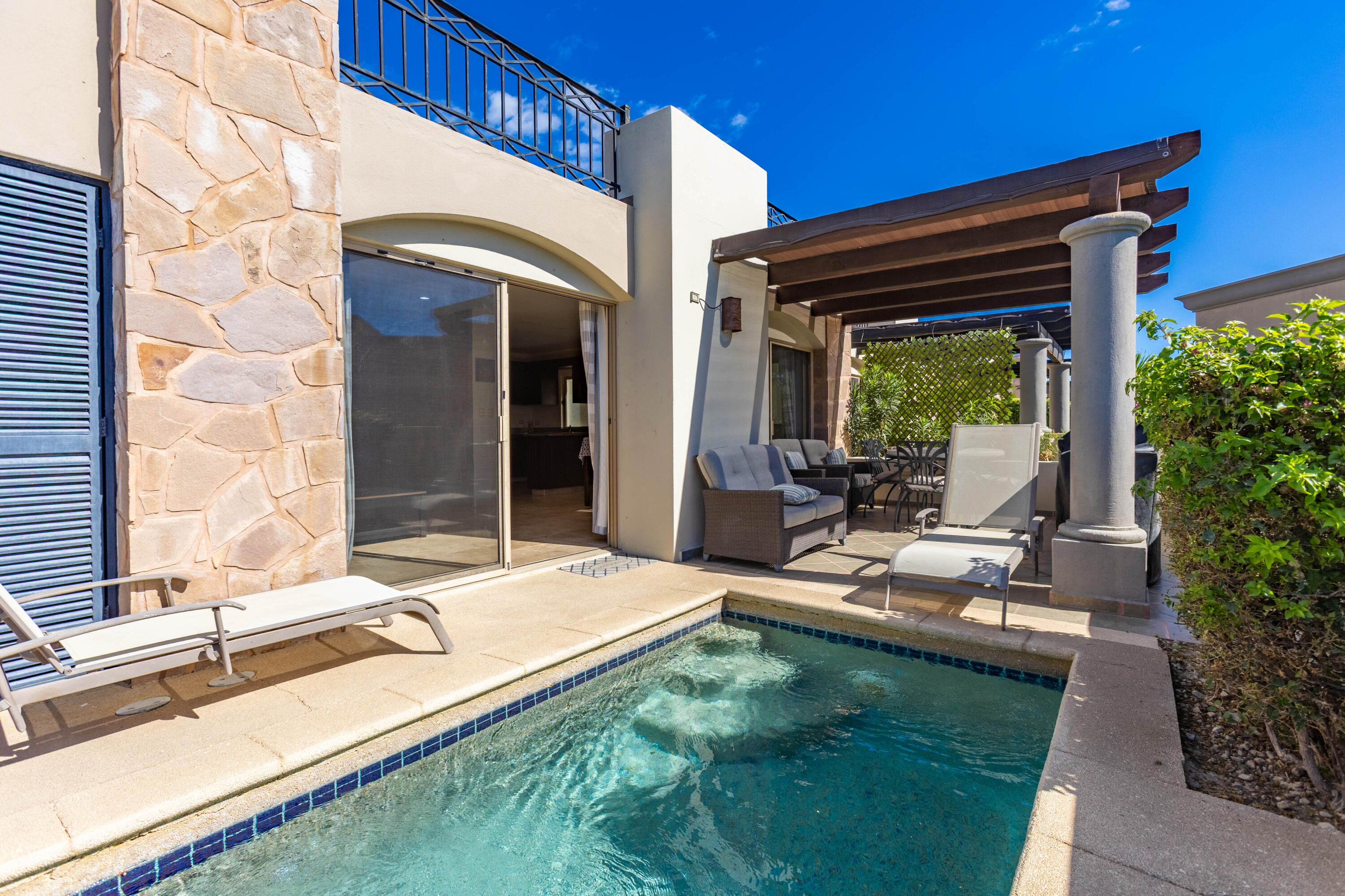 With Rooftop Ocean & City View, Single Level Corner Home