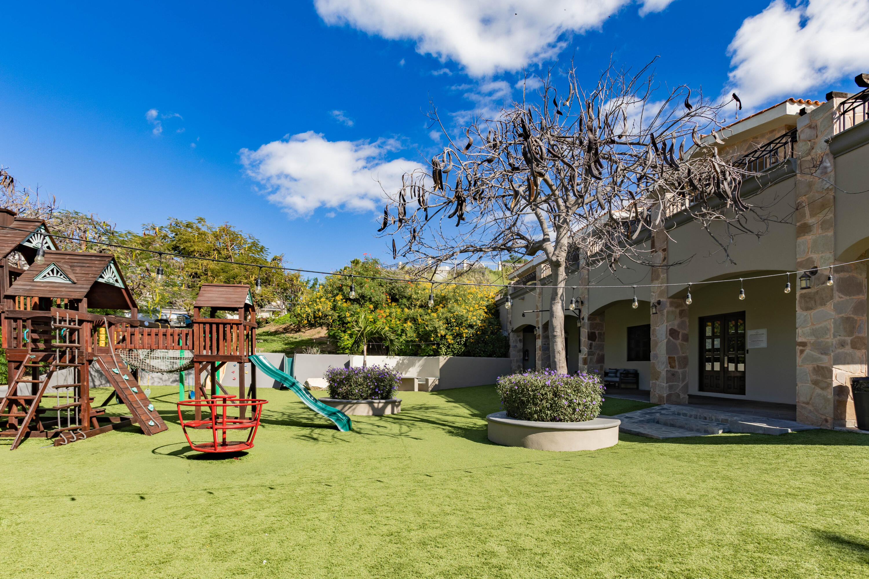 With Rooftop Ocean & City View, Single Level Corner Home