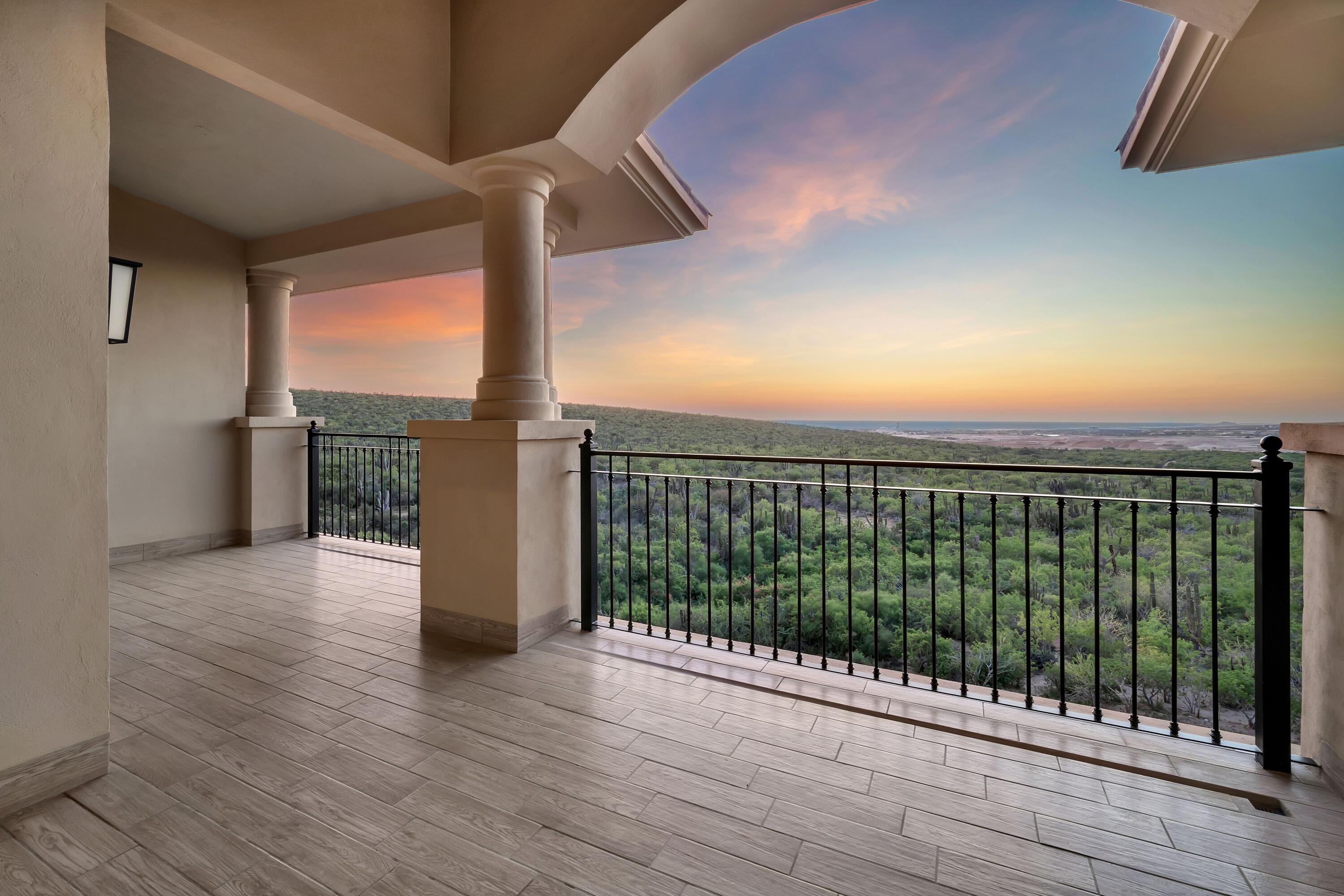 2 bed, 2 ba, Mavila Penthouse unit