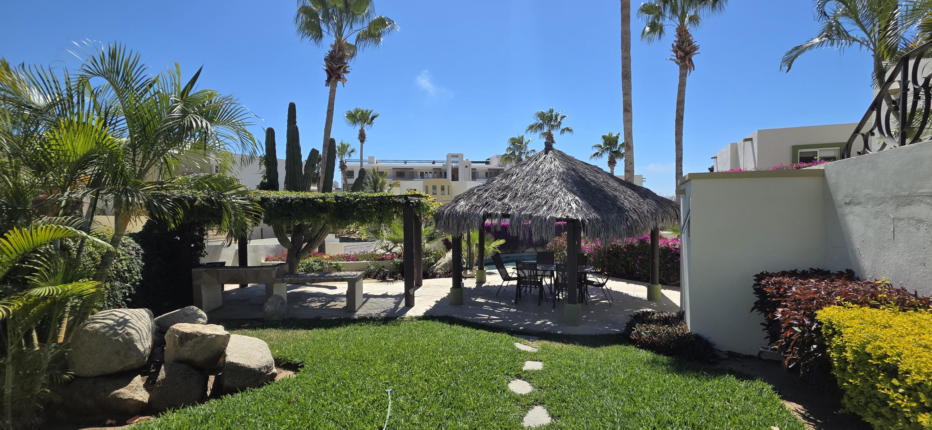 E2 Calle Sirenas, Casa Gudo's Amazing Sunset