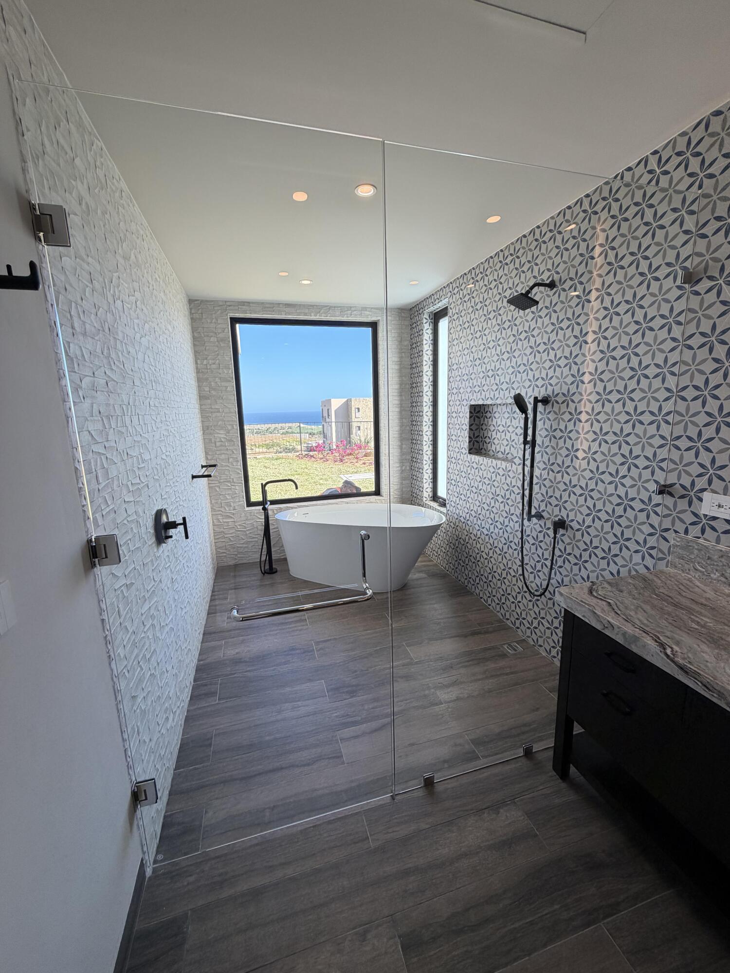 Ocean View Luxury Residence Condo, Alvar Pentgarden 3 Bedroom