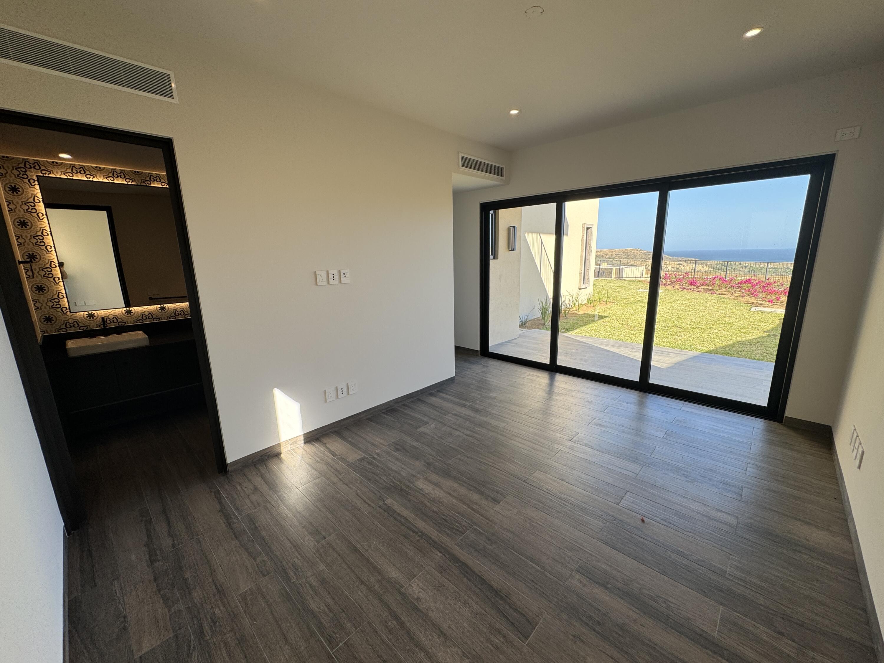 Ocean View Luxury Residence Condo, Alvar Pentgarden 3 Bedroom