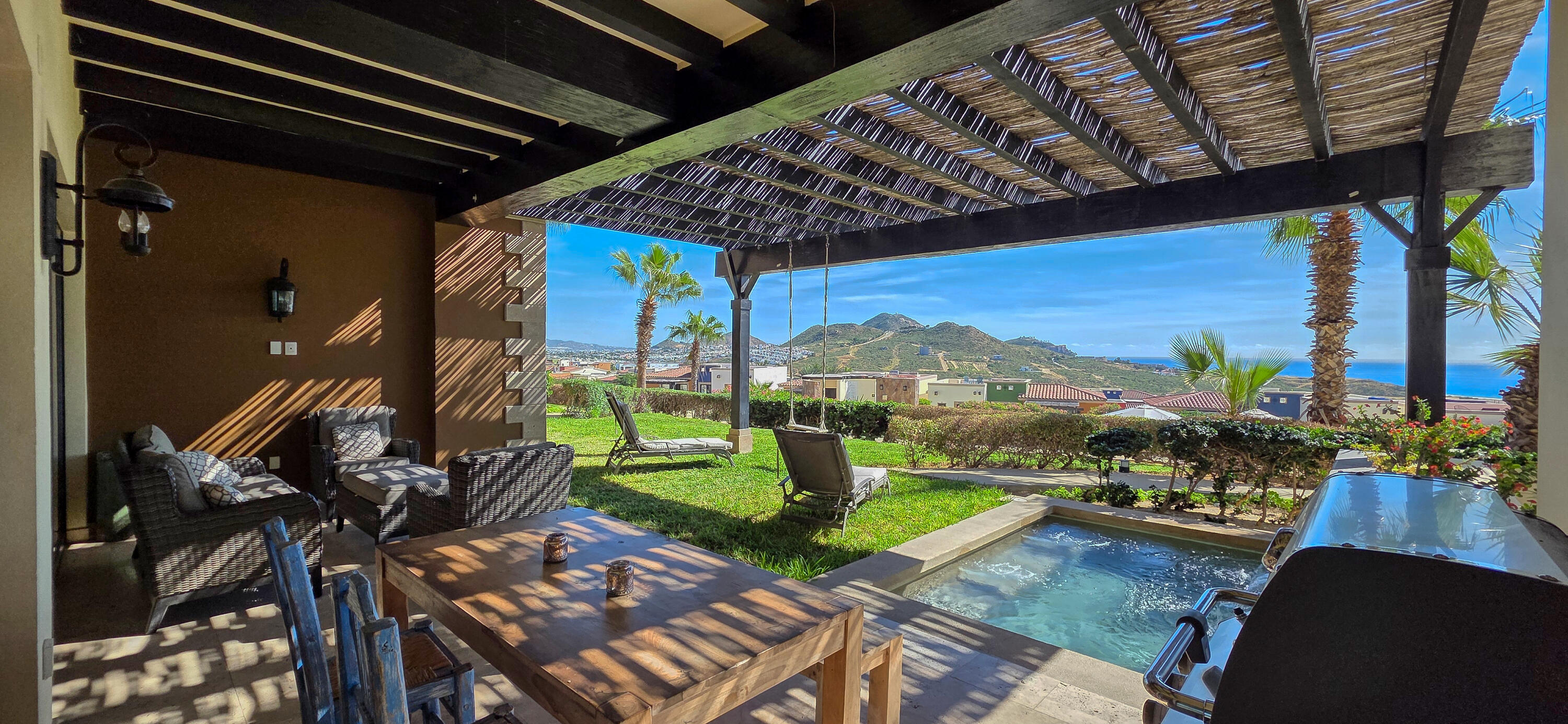 Great Ocean views, Copala Garden Level