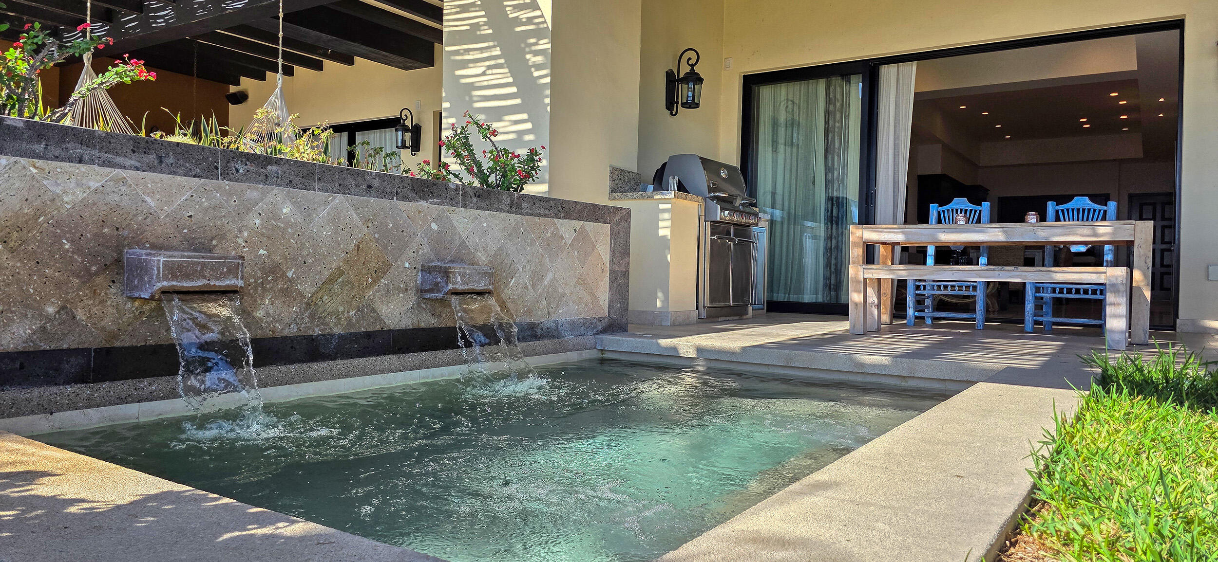 Great Ocean views, Copala Garden Level