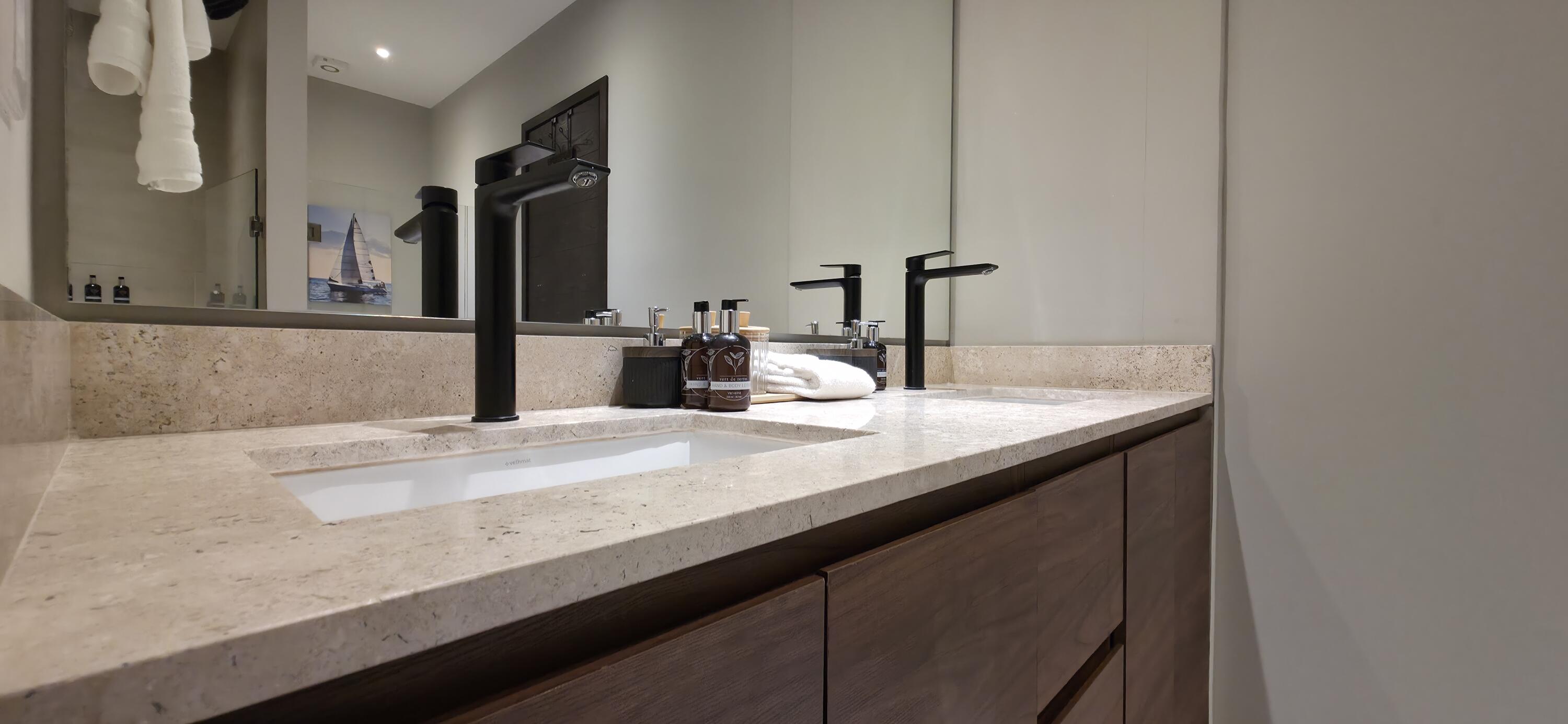 Vista Vela ph. 3 penthouse