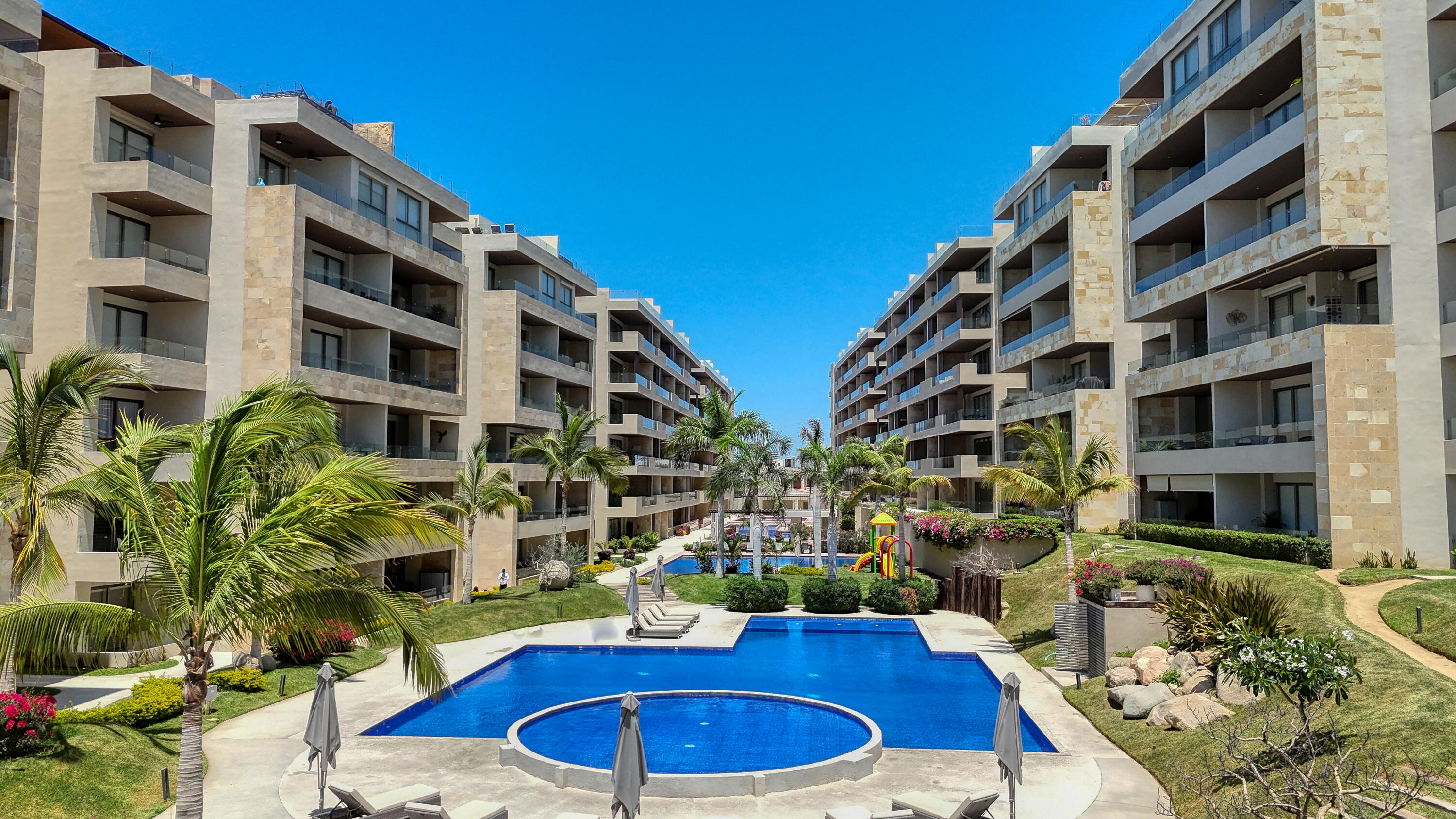 Vista Vela ph. 3 penthouse