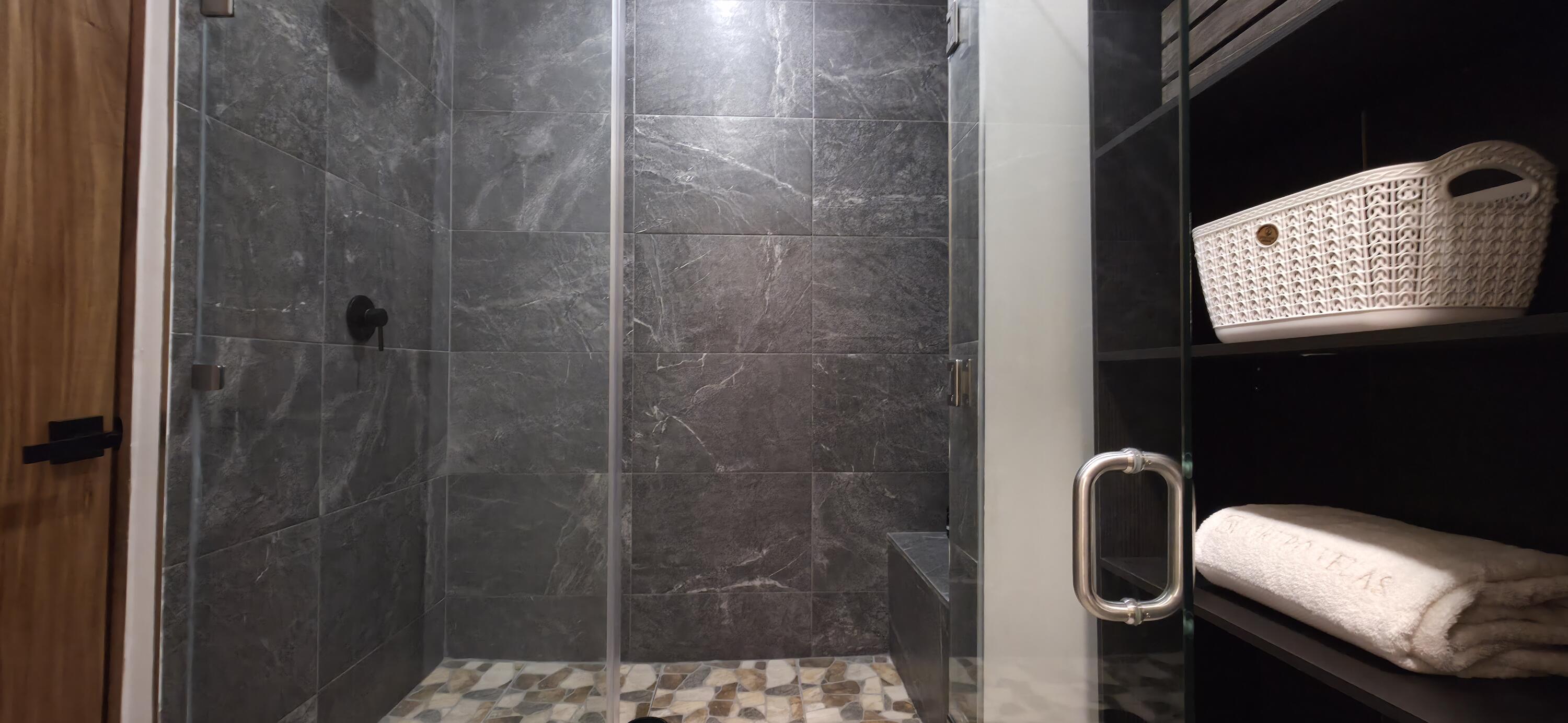Vista Vela ph. 3 penthouse