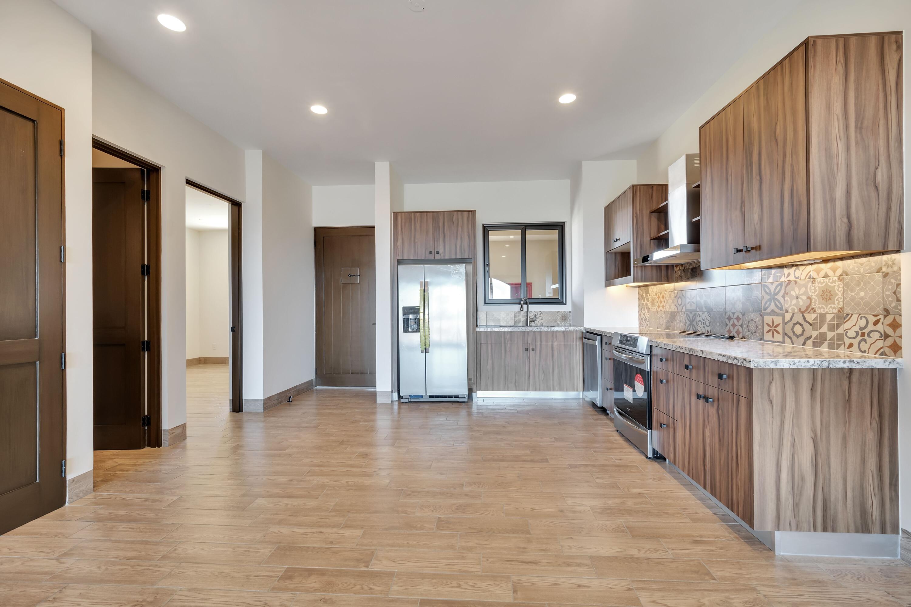 Seller Financing, Mavila 2 bed, 2 bath. Floor 2