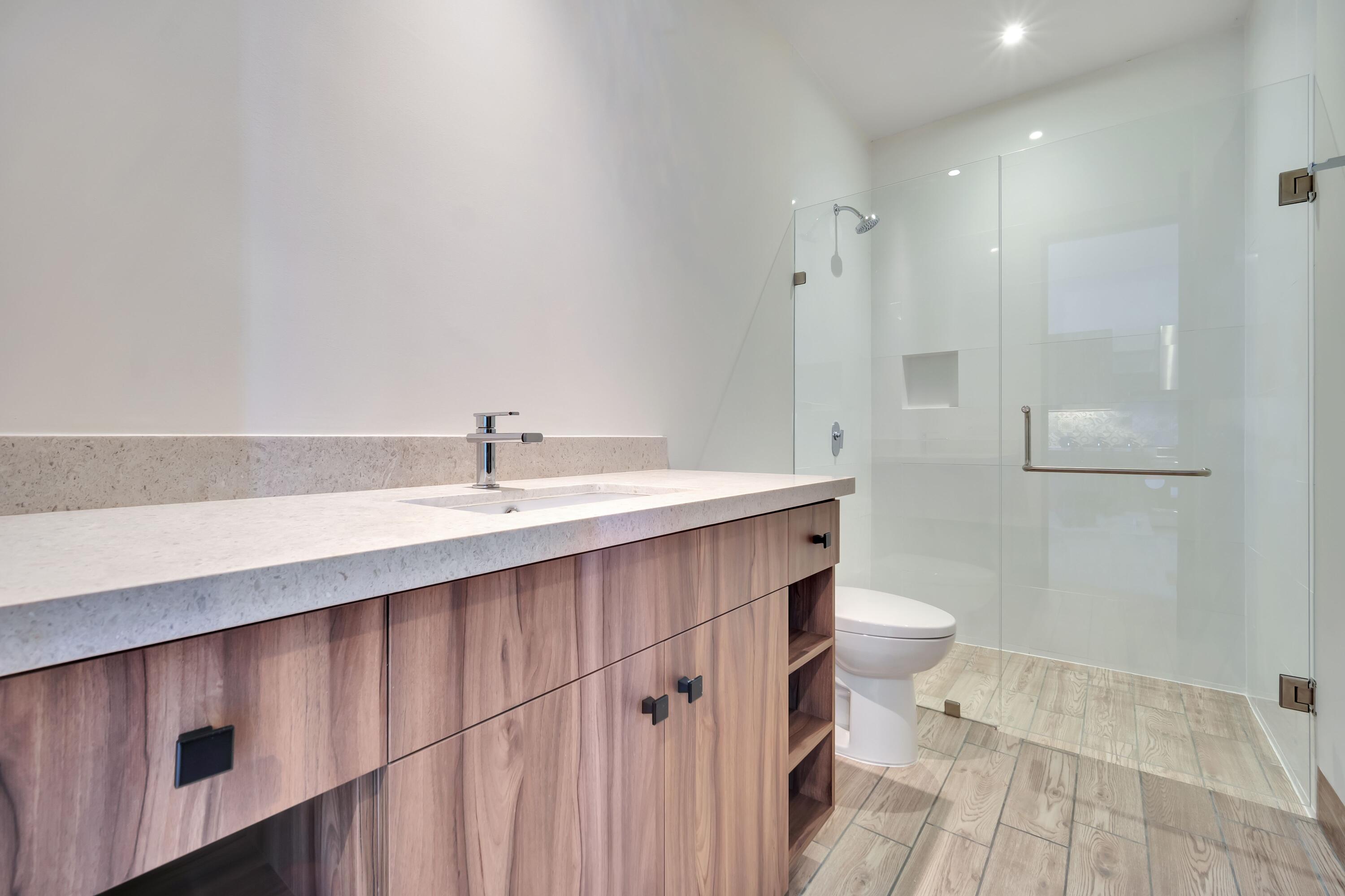 Seller Financing, Mavila 2 bed, 2 bath. Floor 2