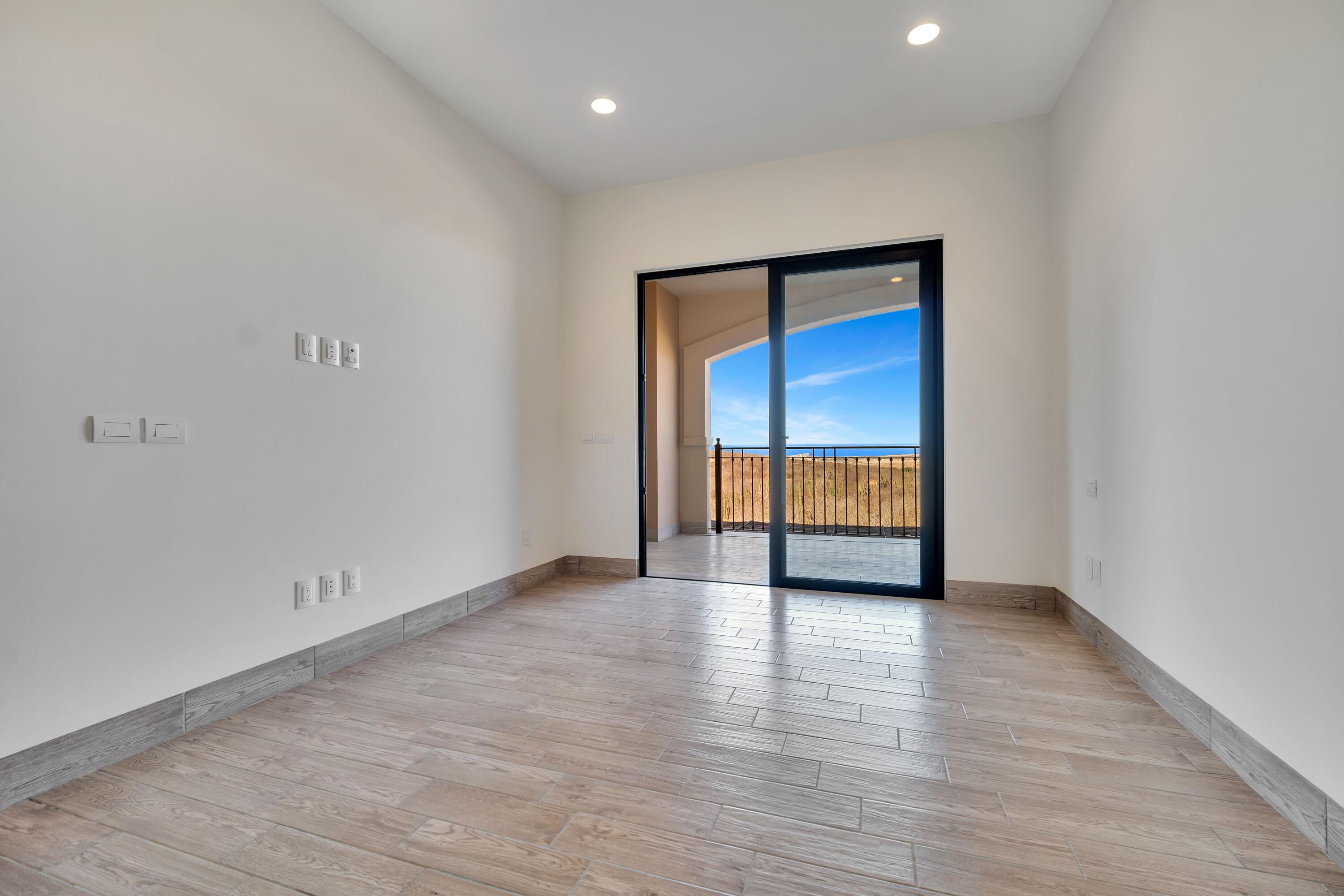 Seller Financing, Mavila 2 bed, 2 bath. Floor 2