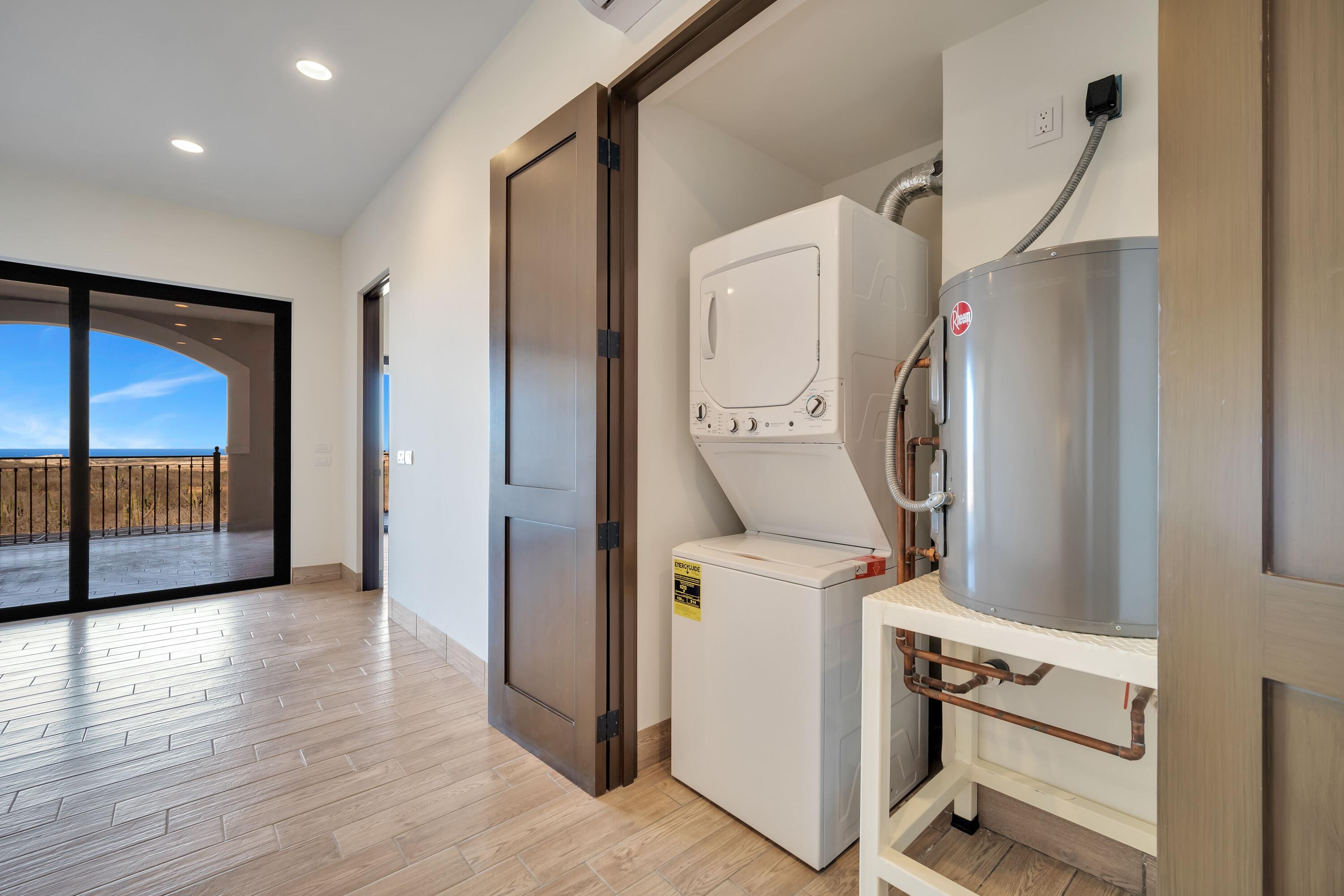 Seller Financing, Mavila 2 bed, 2 bath. Floor 2