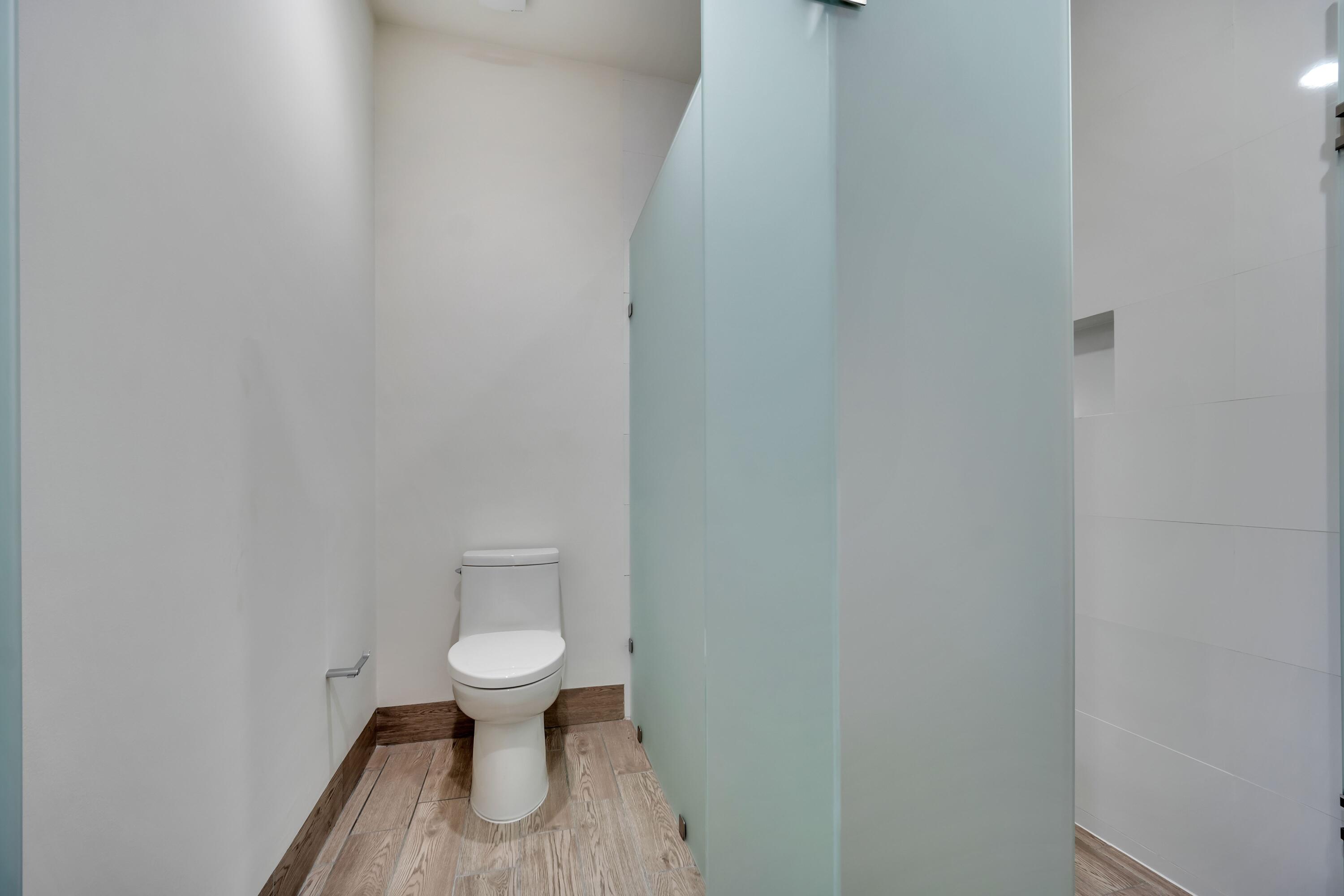 Seller Financing, Mavila 2 bed, 2 bath. Floor 2