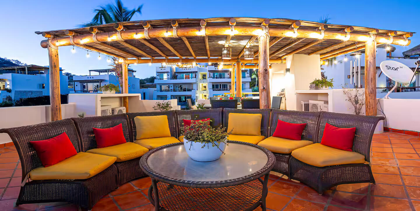 Pura Vida -Ocean View Home, Casa