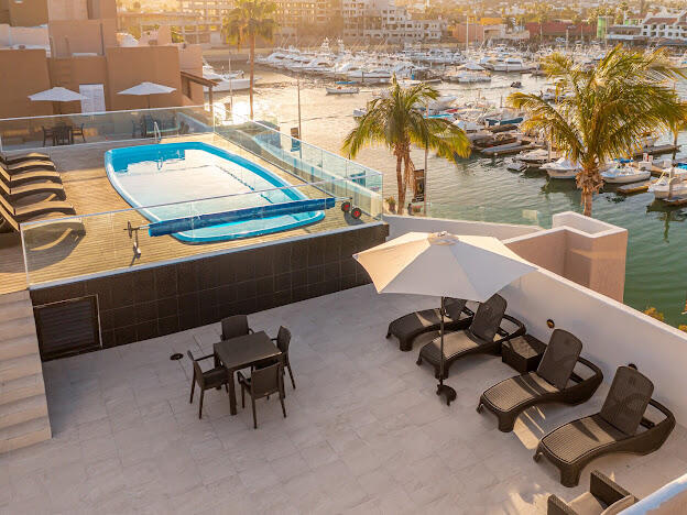 Marina Cabo Plaza
