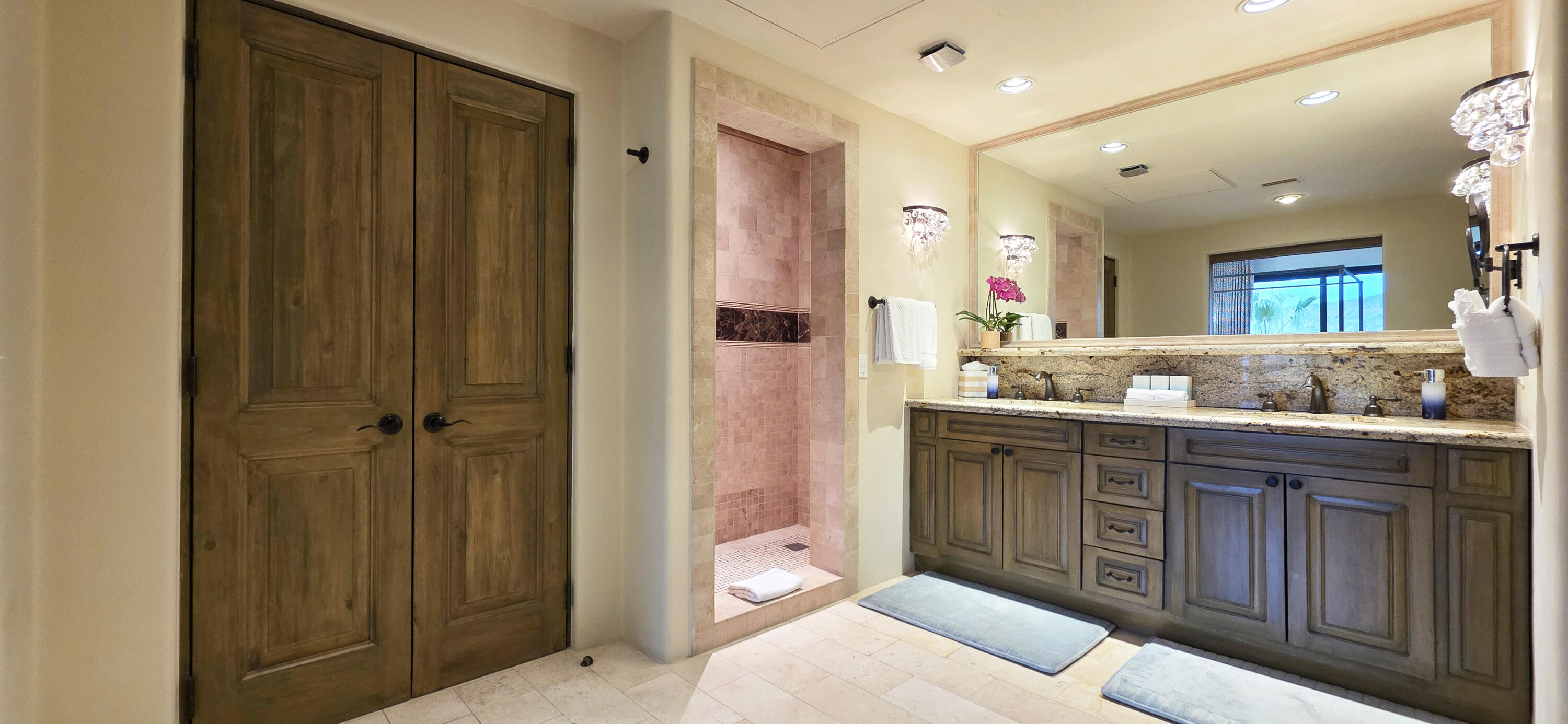 Hacienda Beach Club Residence