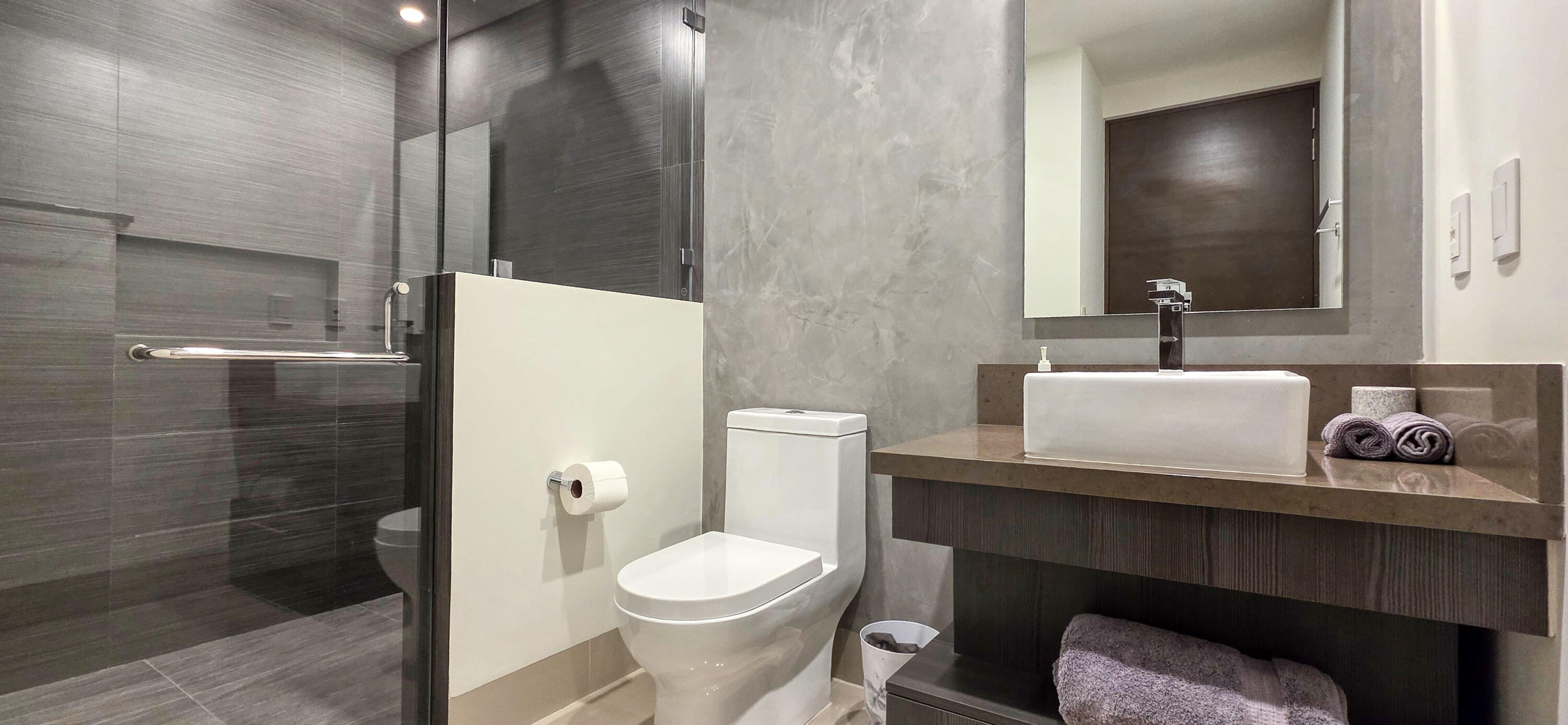 2 bed, 2.5 bath, second floor, Tramonti