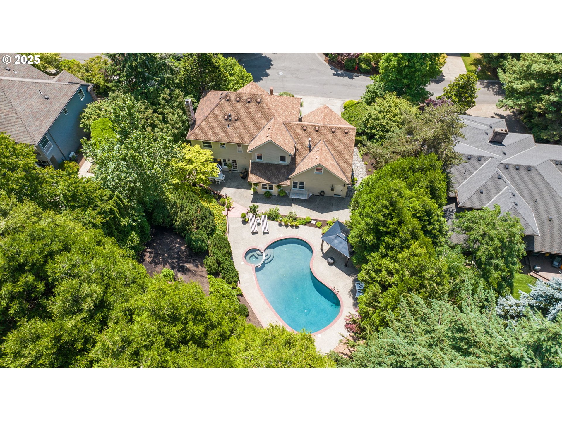 2927 TOLKIEN LN
