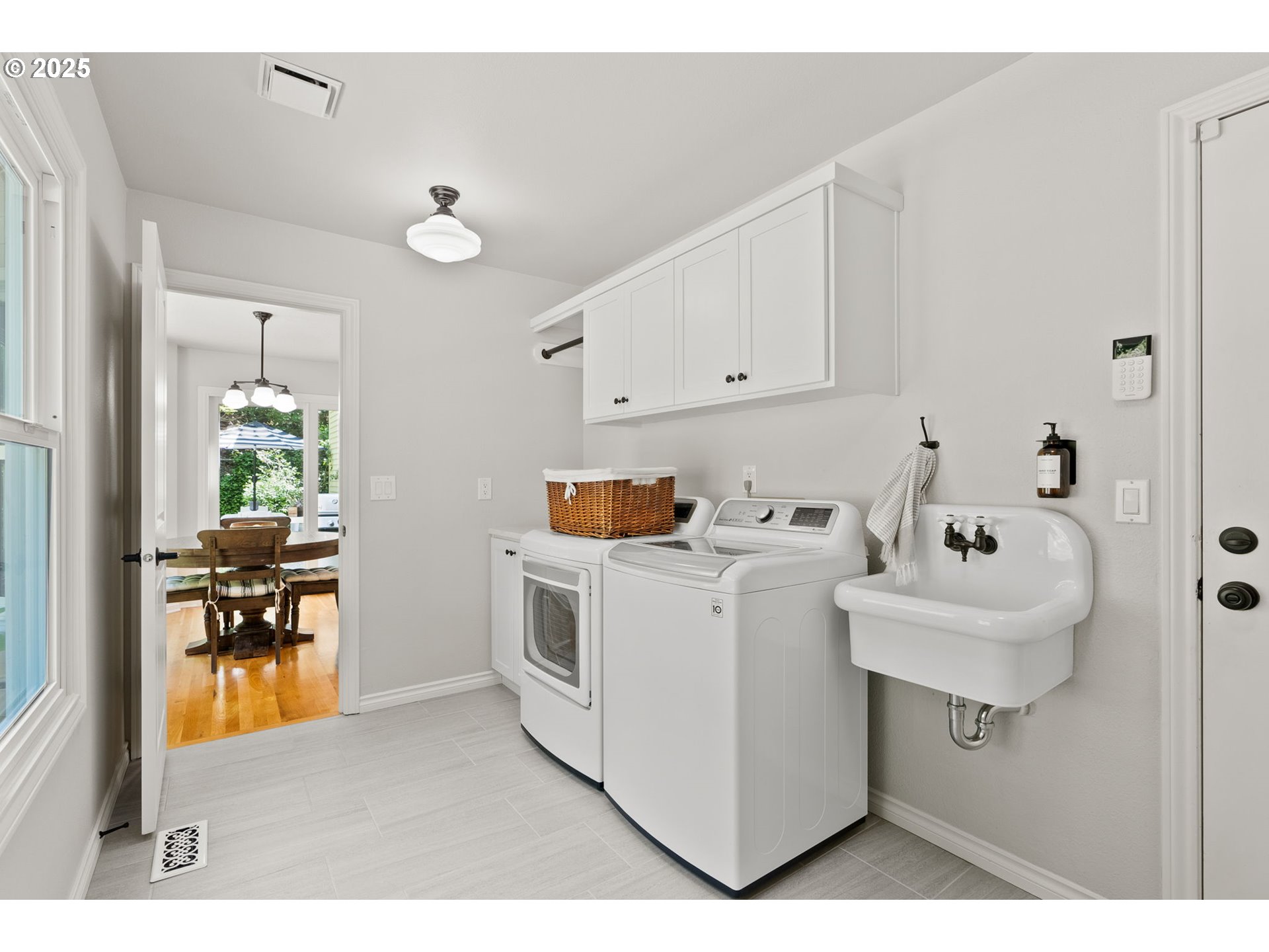 2927 TOLKIEN LN