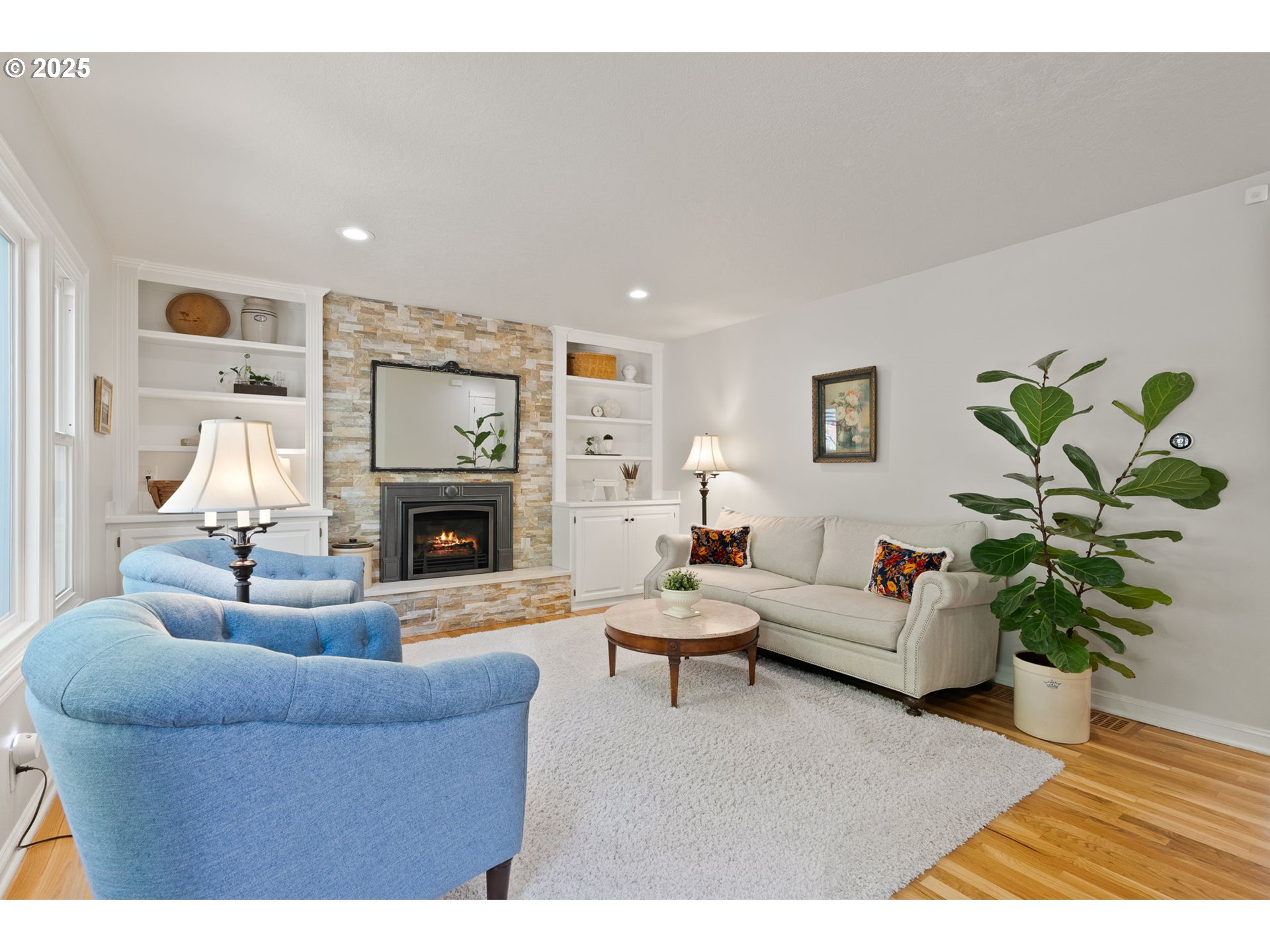 2927 TOLKIEN LN