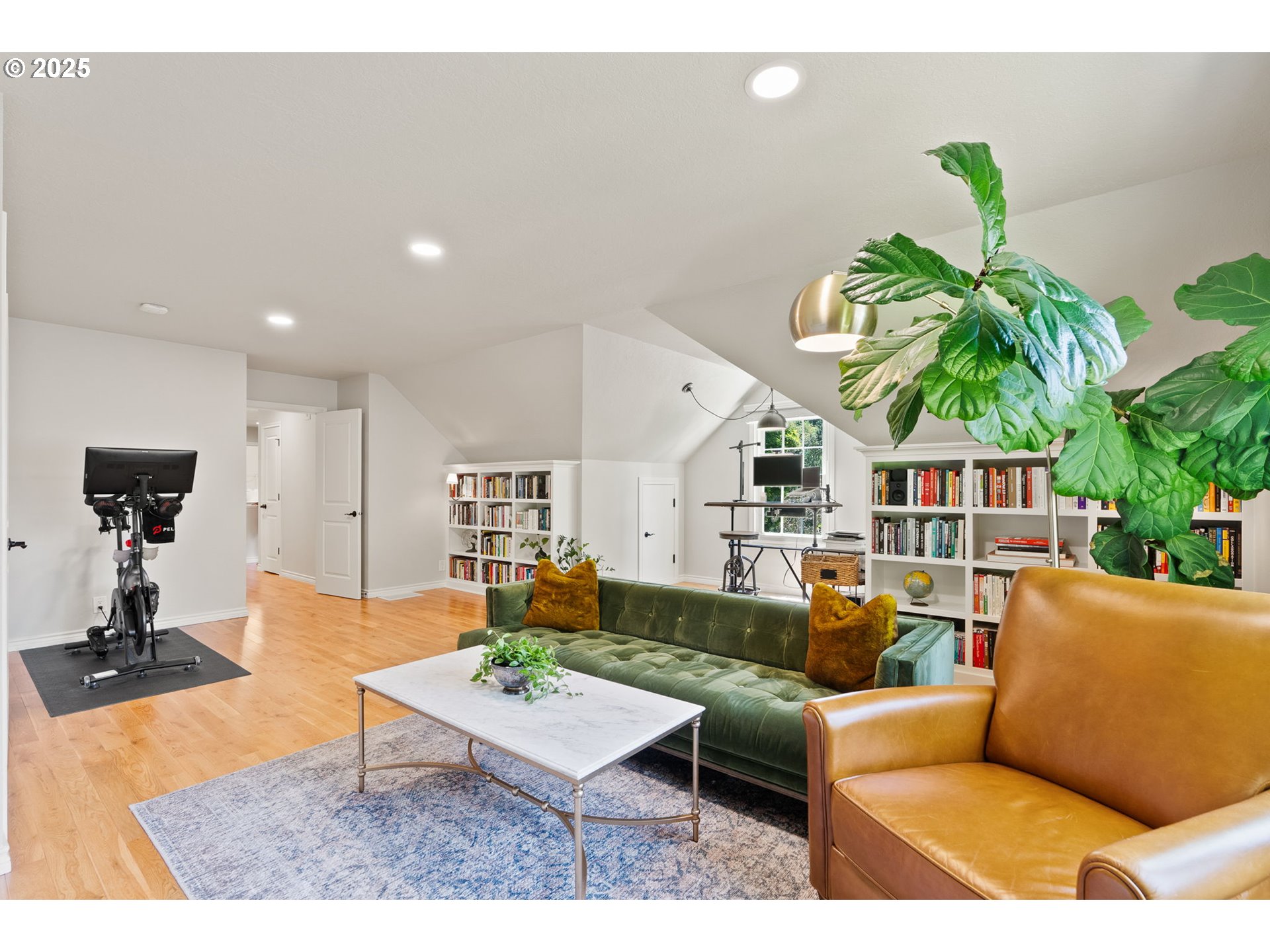 2927 TOLKIEN LN