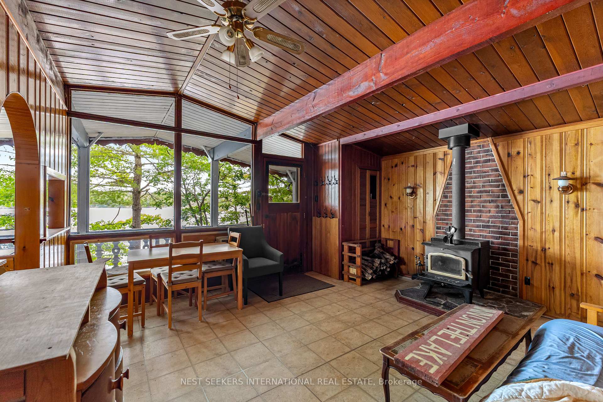 1327-1329 Woodland Drive