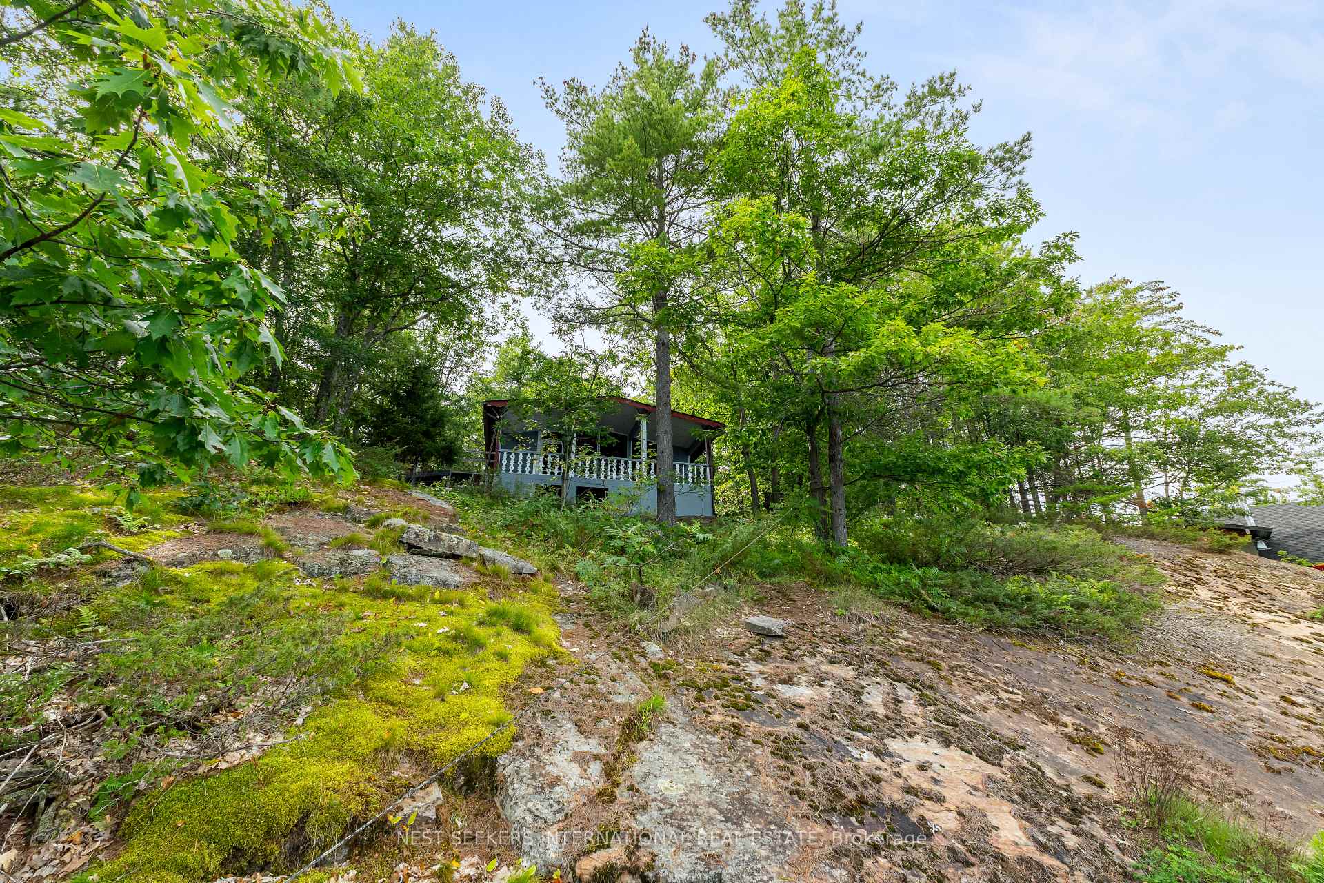 1327-1329 Woodland Drive