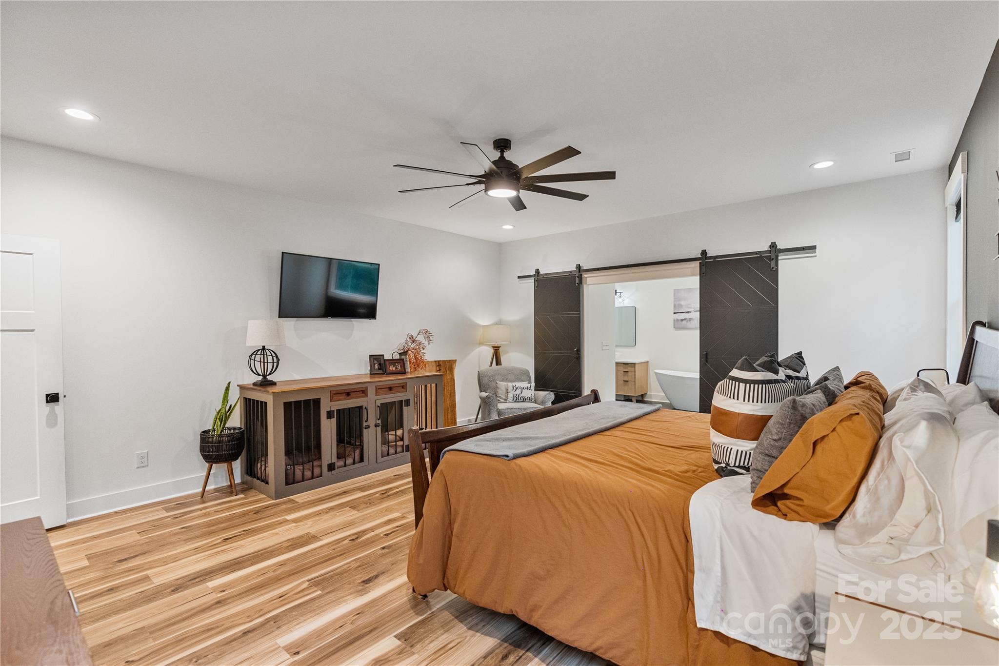 13546 W Highway 55 Highway W