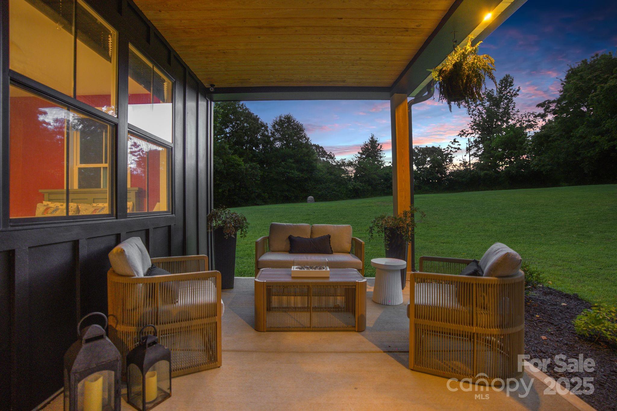 13546 W Highway 55 Highway W