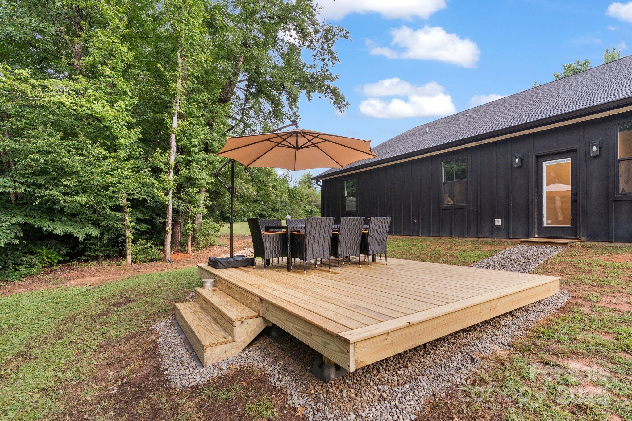 13546 W Highway 55 Highway W