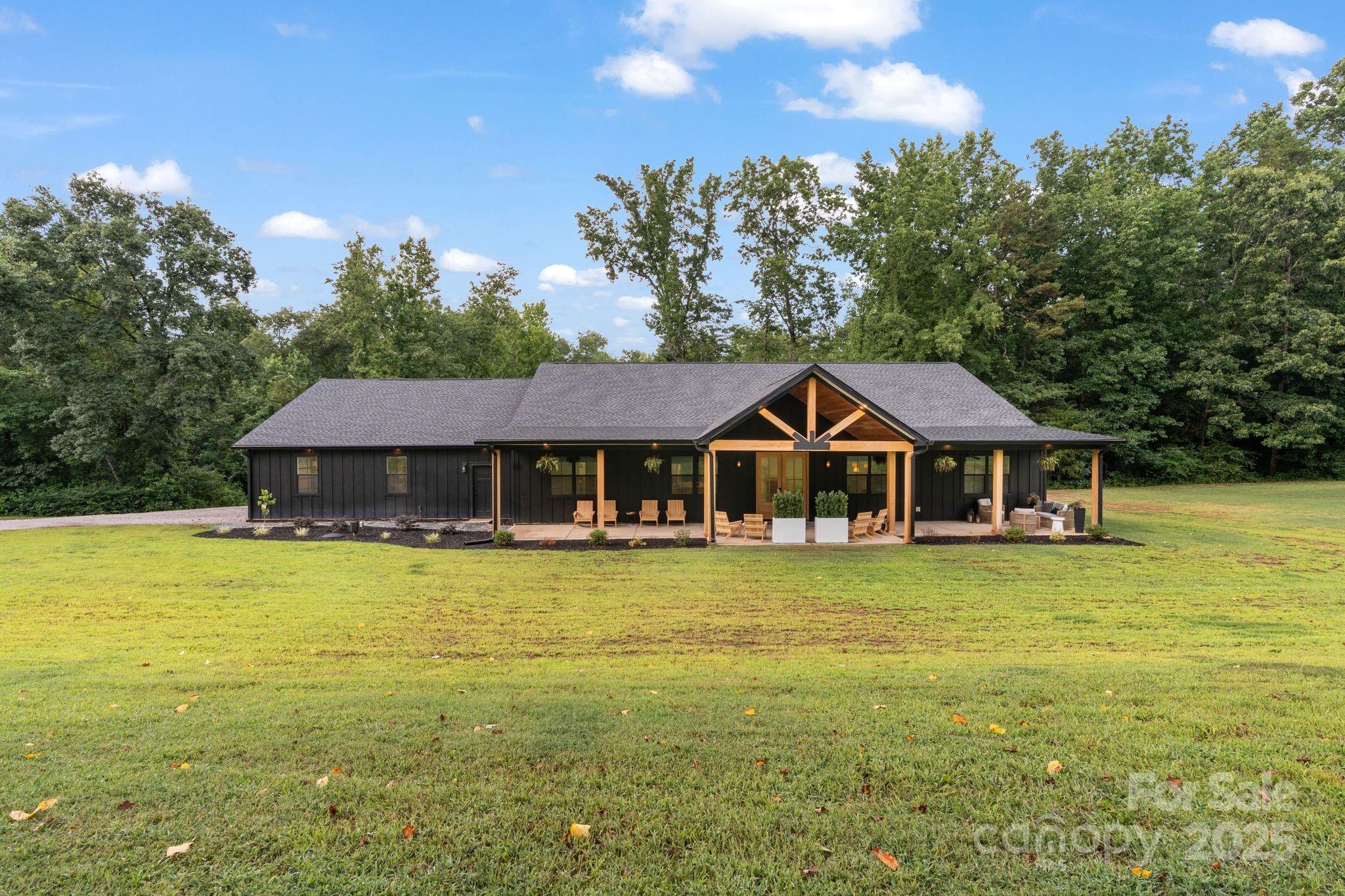 13546 W Highway 55 Highway W