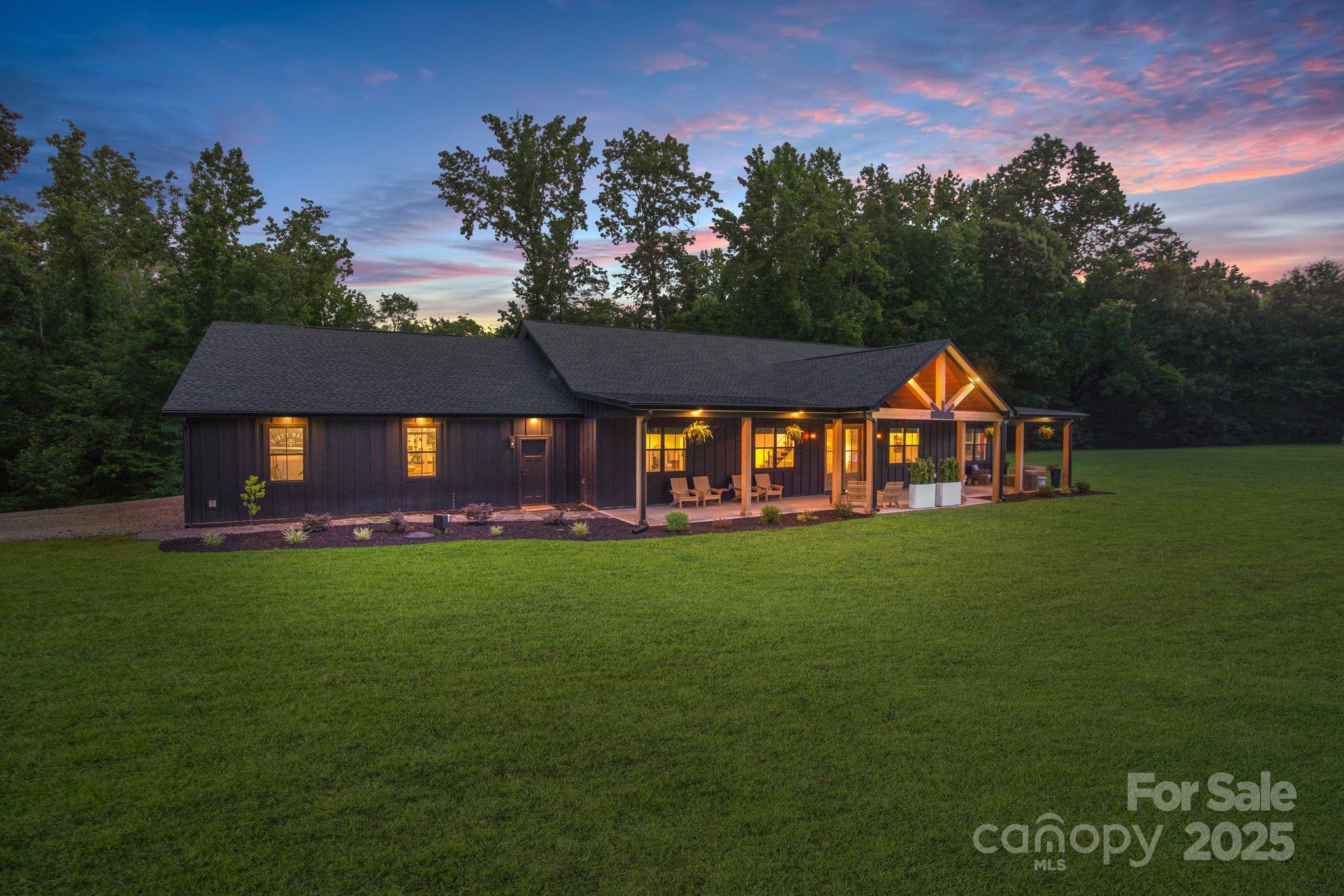 13546 W Highway 55 Highway W