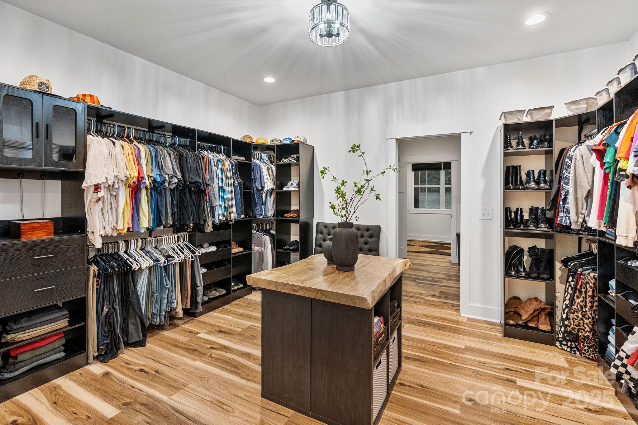 13546 W Highway 55 Highway W