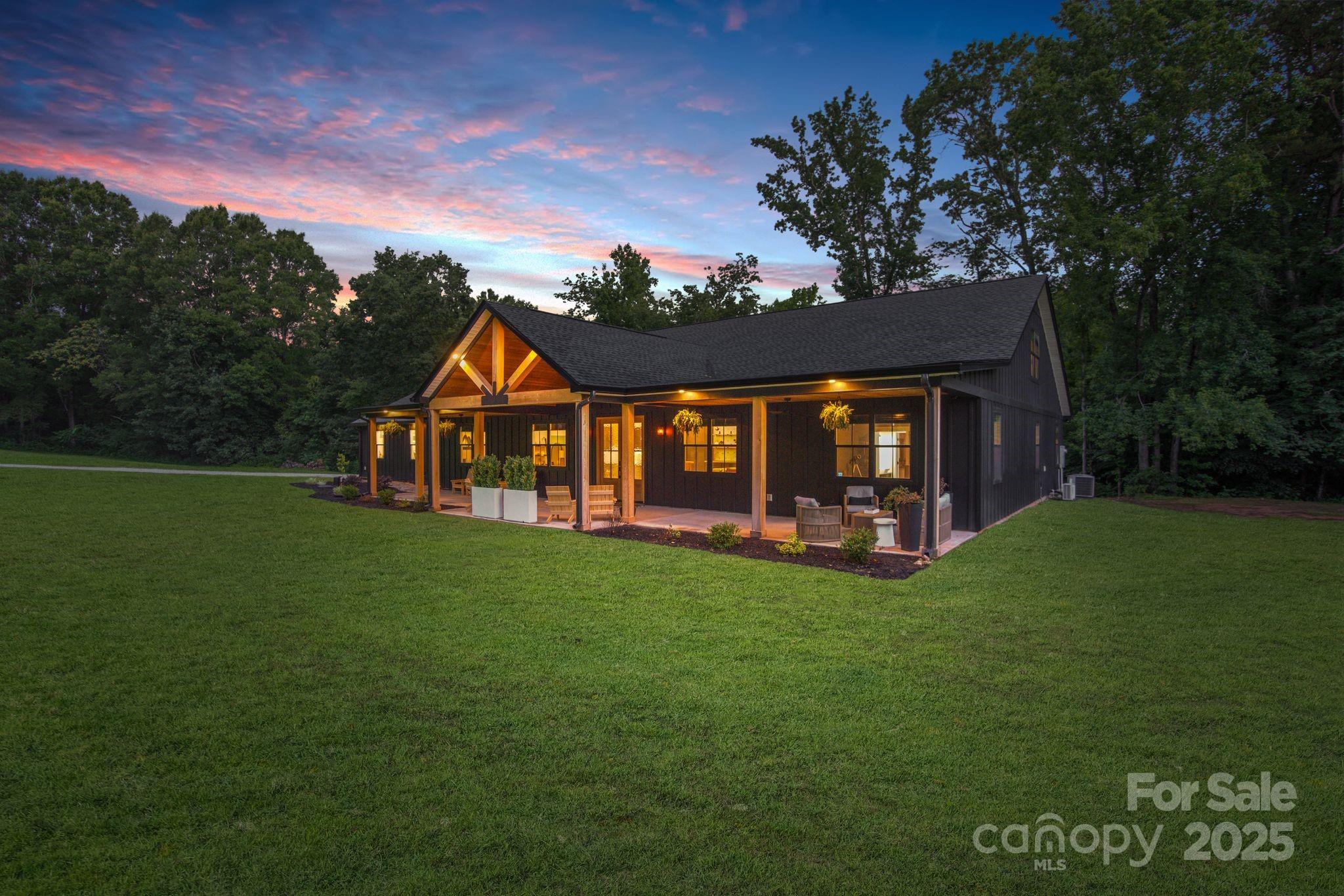 13546 W Highway 55 Highway W