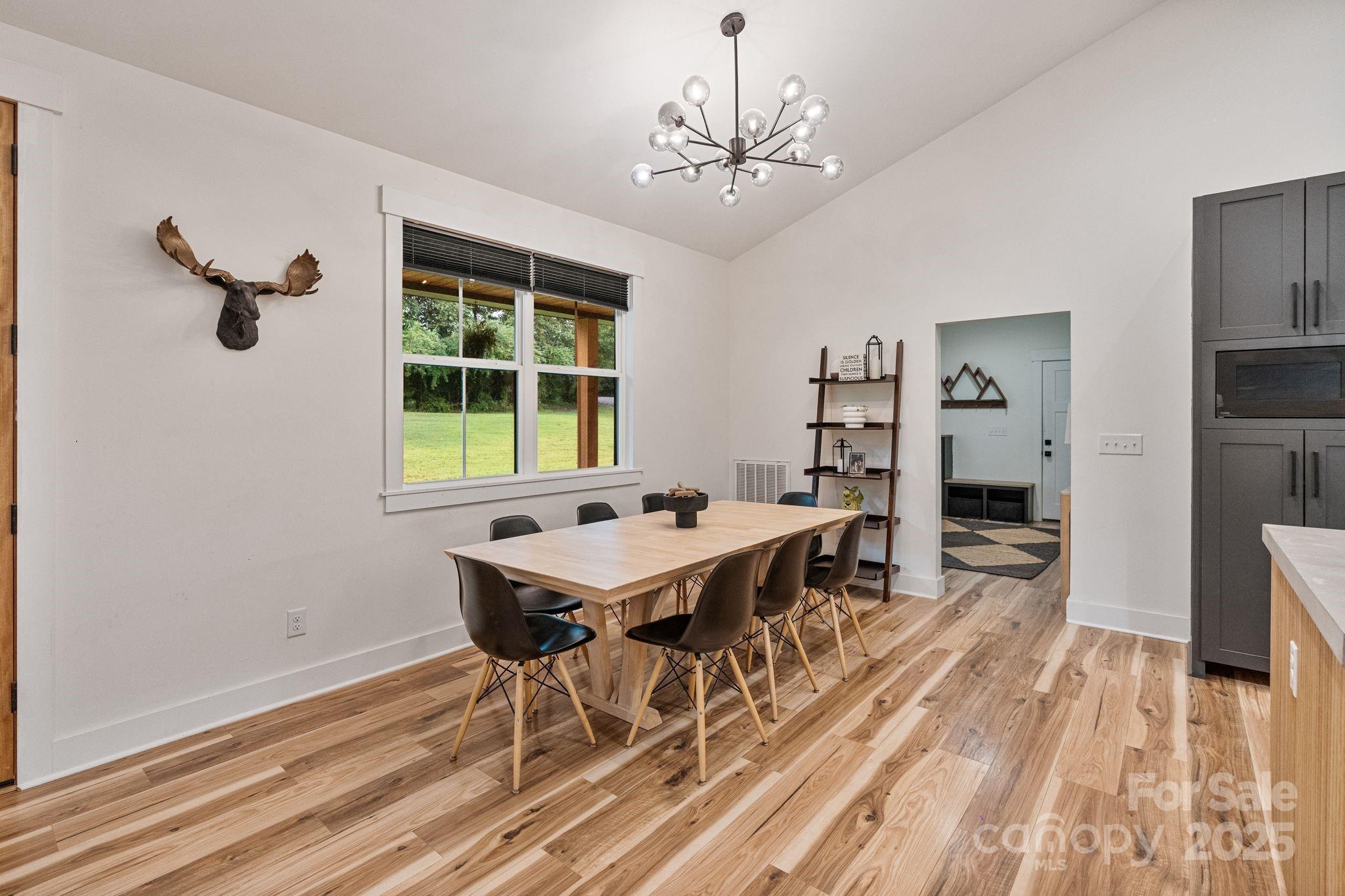 13546 W Highway 55 Highway W