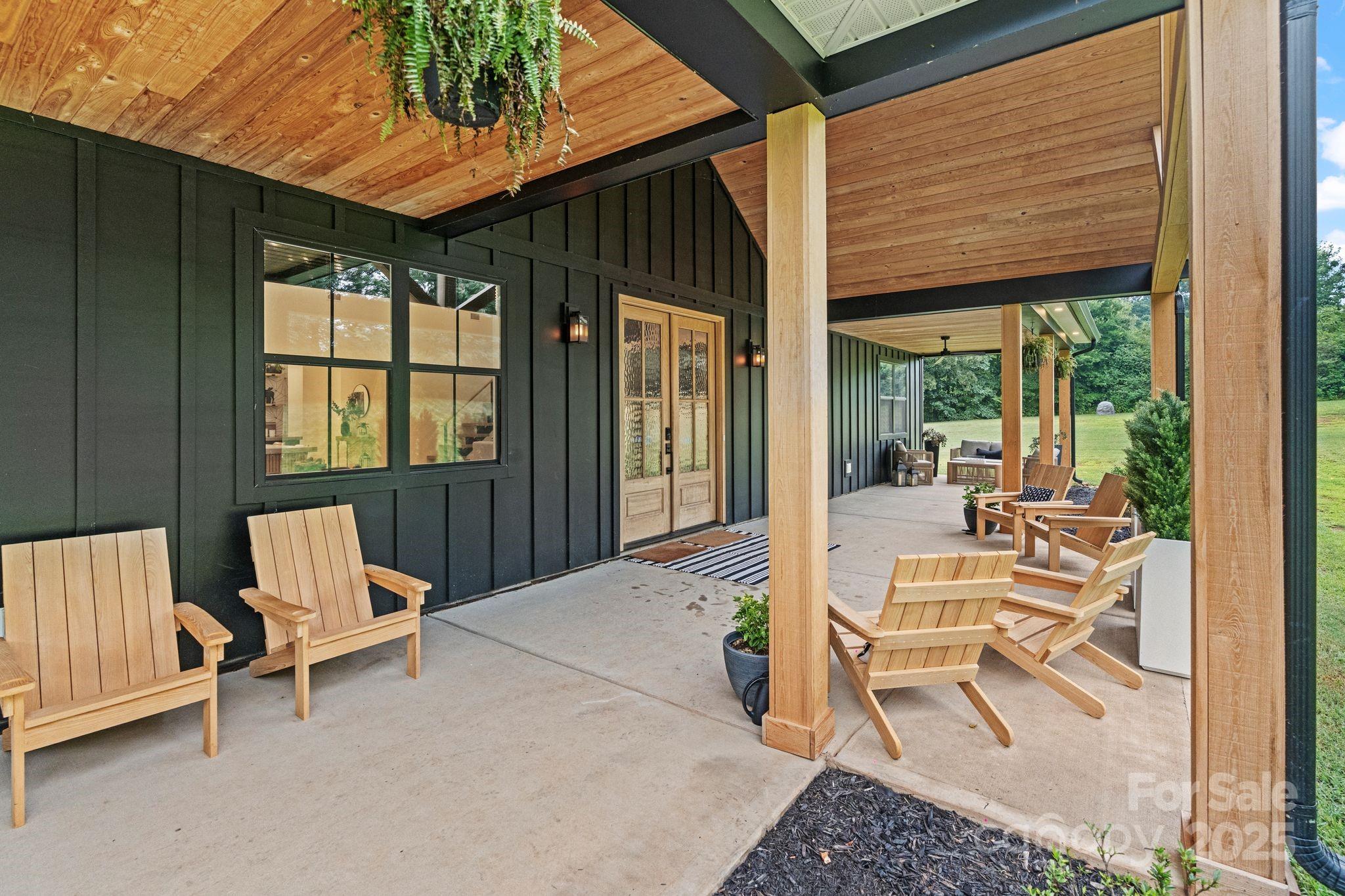 13546 W Highway 55 Highway W