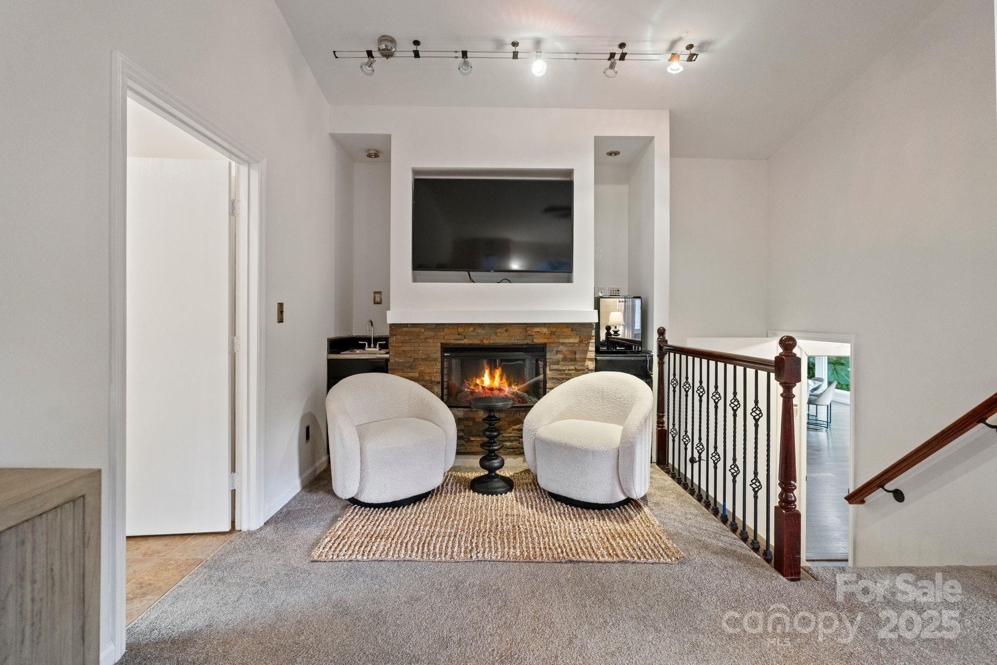 4625 Water Oak Drive