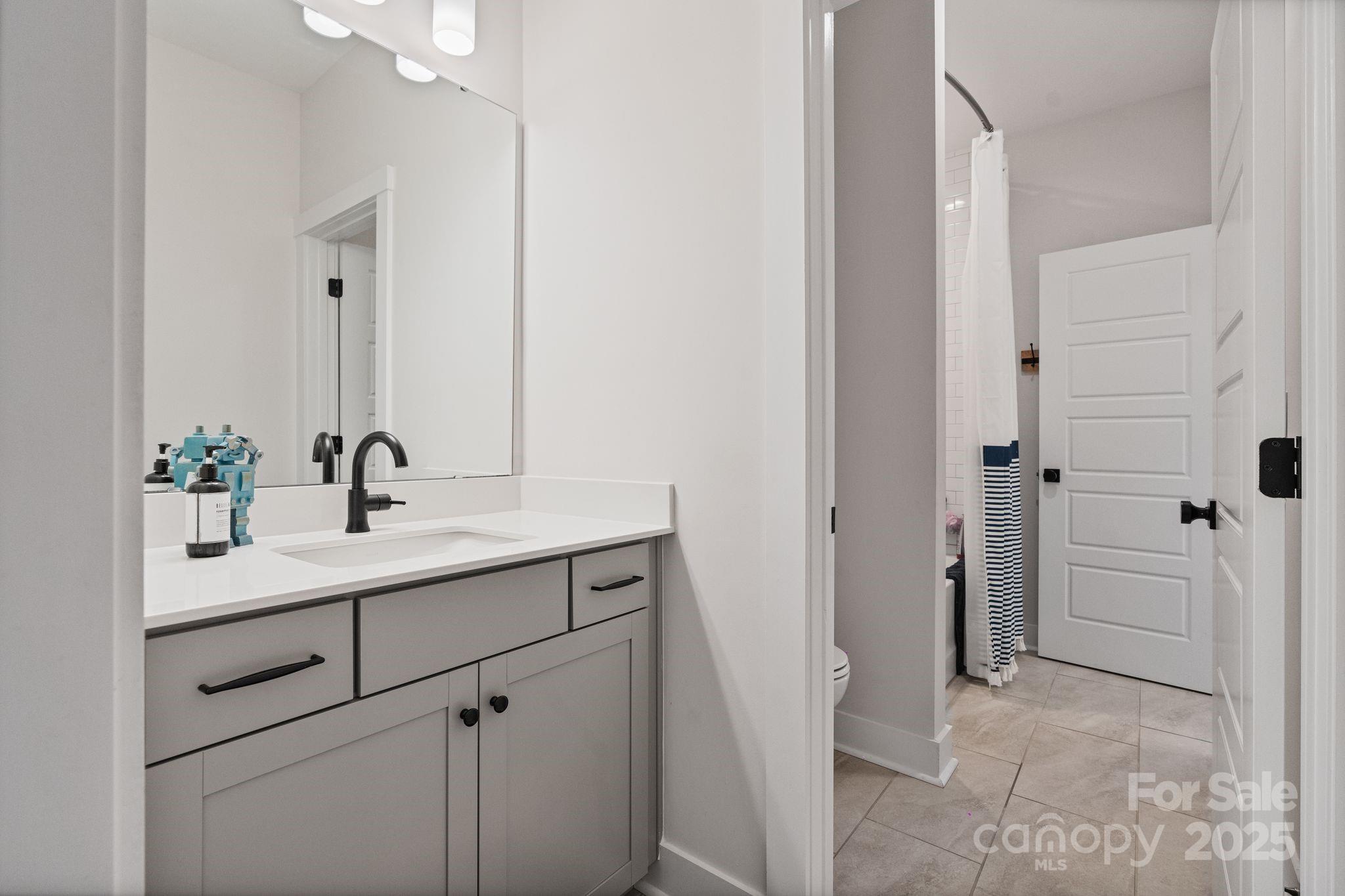 2085 Paddlers Cove Drive